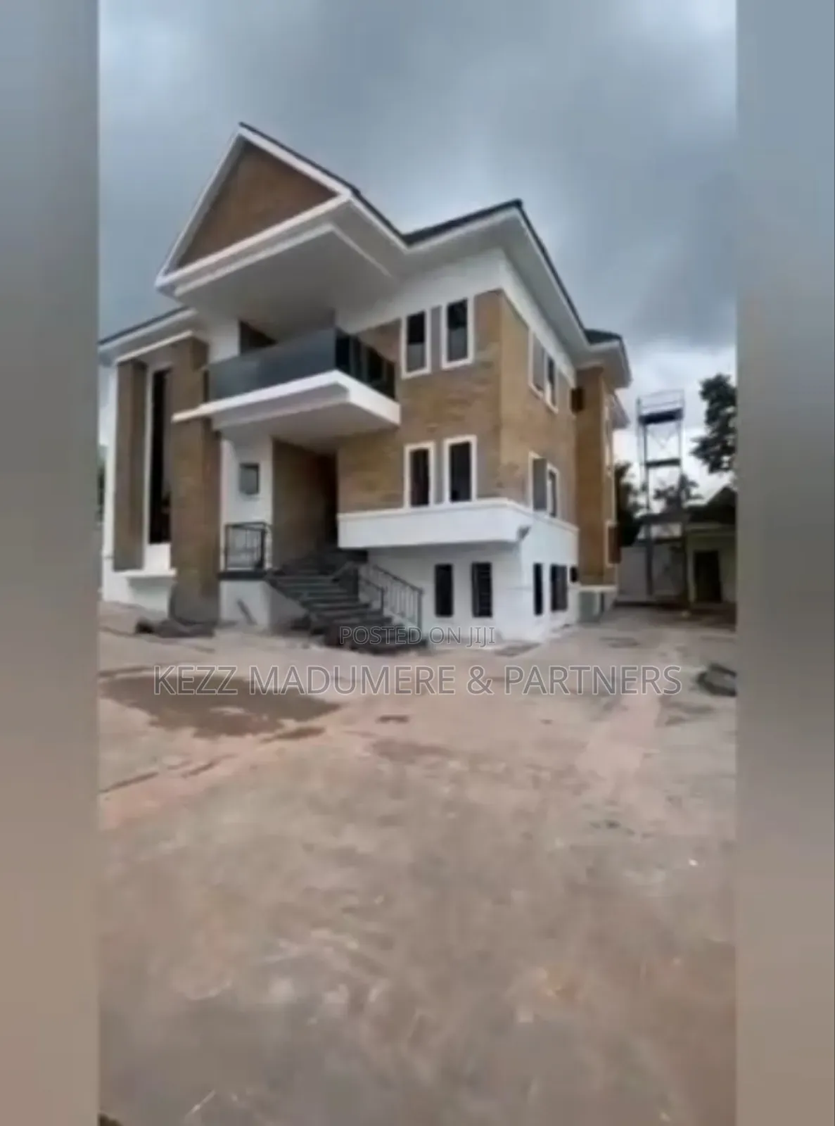6bdrm Duplex in Independent Layout, for sale in Enugu
