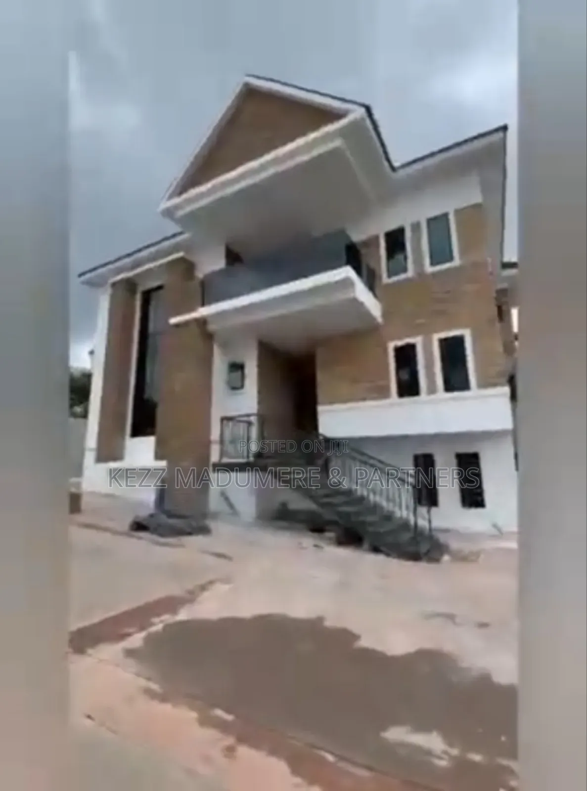 6bdrm Duplex in Independent Layout, for sale in Enugu