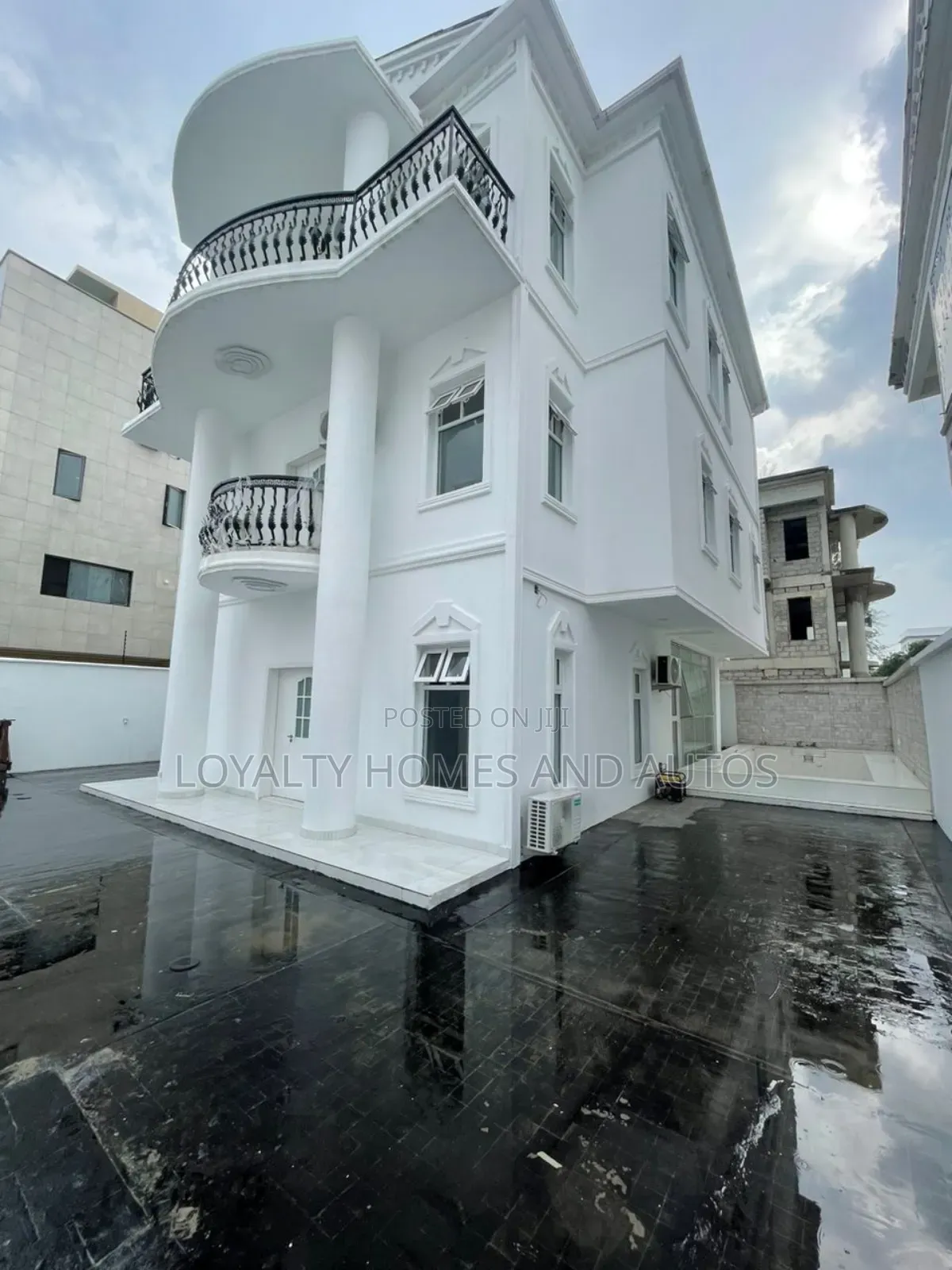 4bdrm Duplex in Banana Island Ikoyi for sale in Banana Island