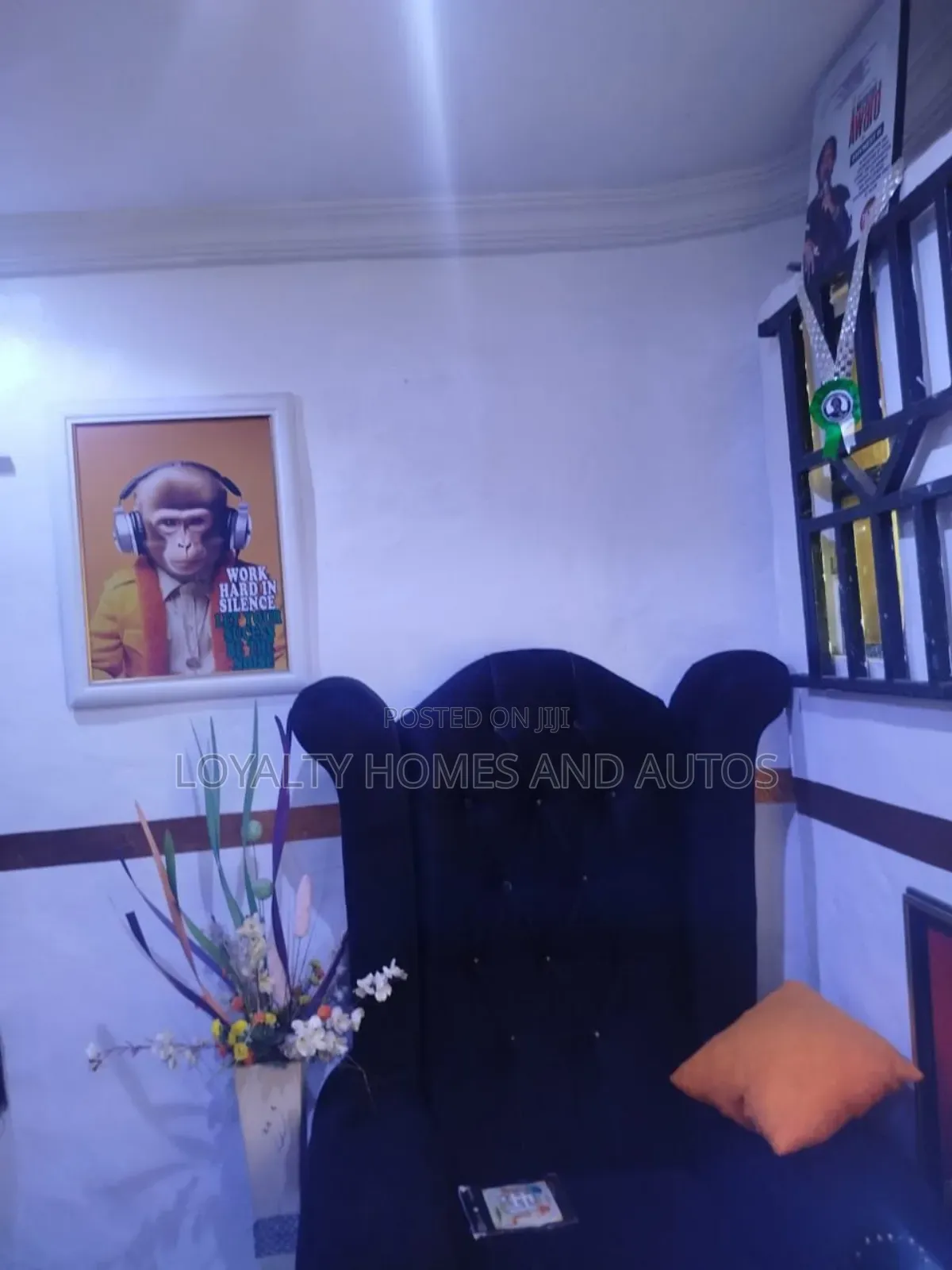 3bdrm Block of Flats in Surulere Lagos for sale in Surulere