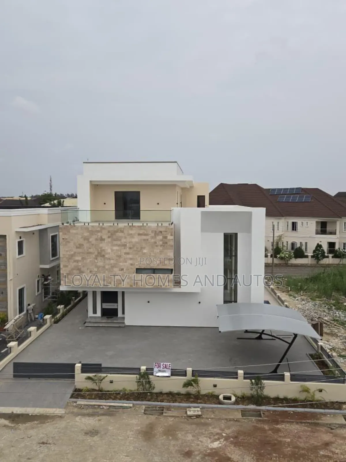 5bdrm Mansion in Chevron Lekki Lagos for sale in Lekki