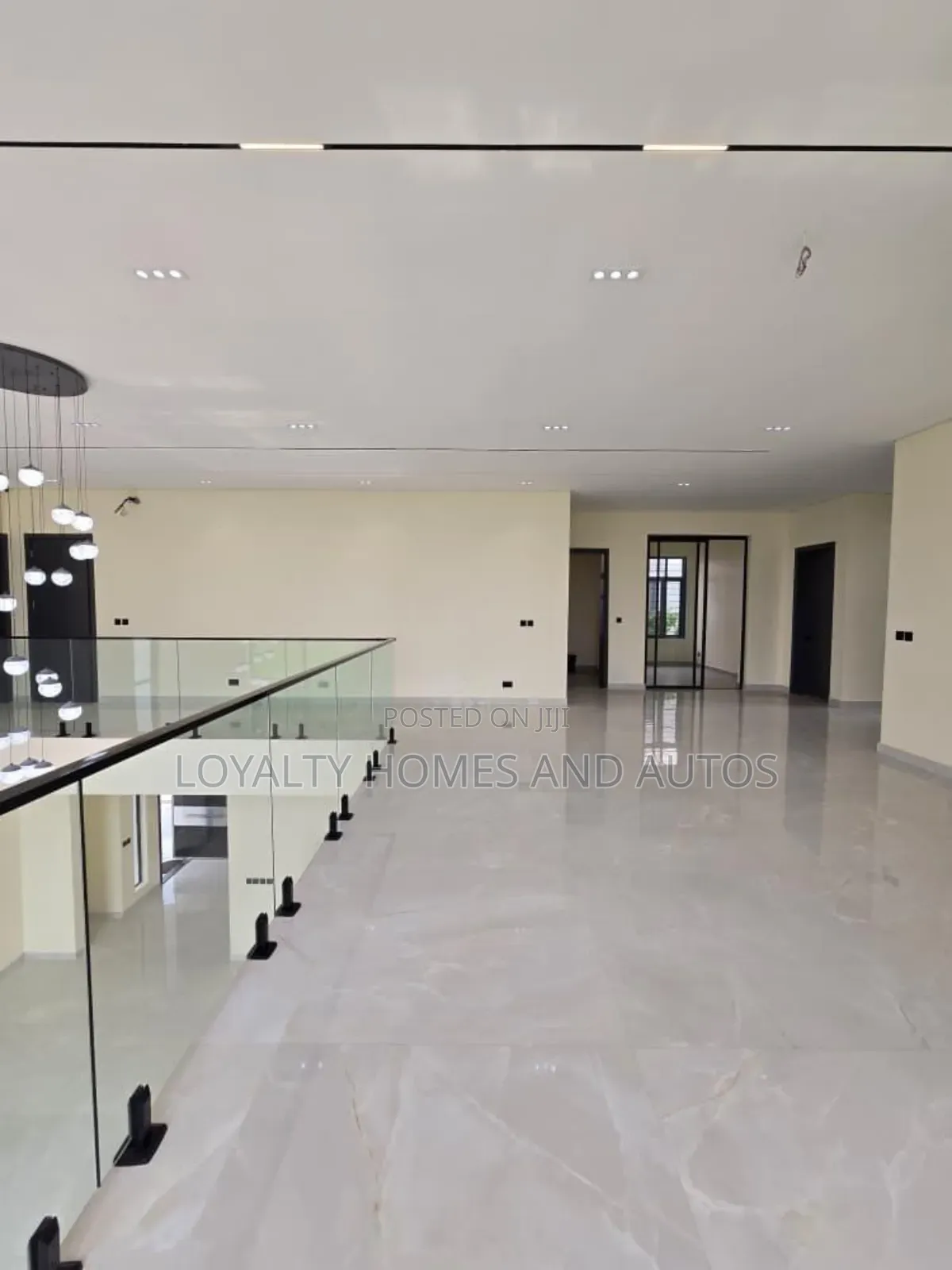 5bdrm Mansion in Chevron Lekki Lagos for sale in Lekki