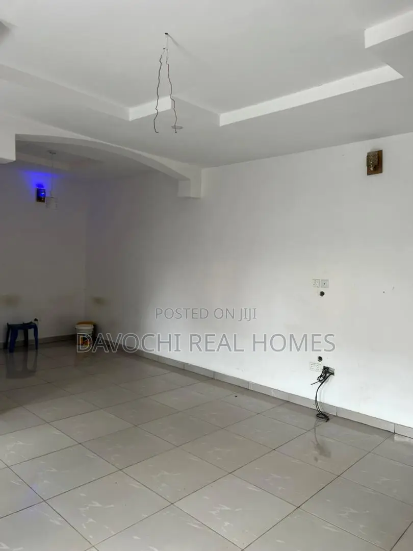 3bdrm Apartment in Ikota for rent in Ikota