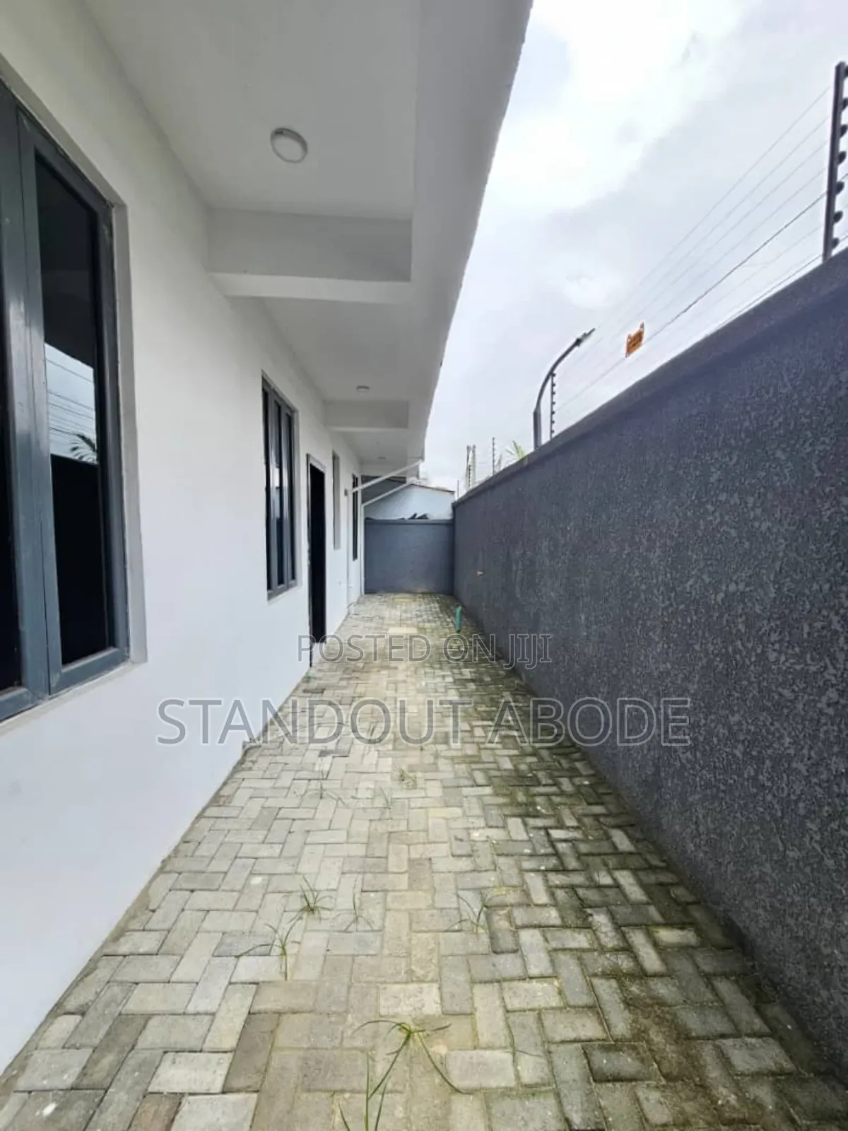 2bdrm Apartment in Estate, Ikate for sale in Ikate
