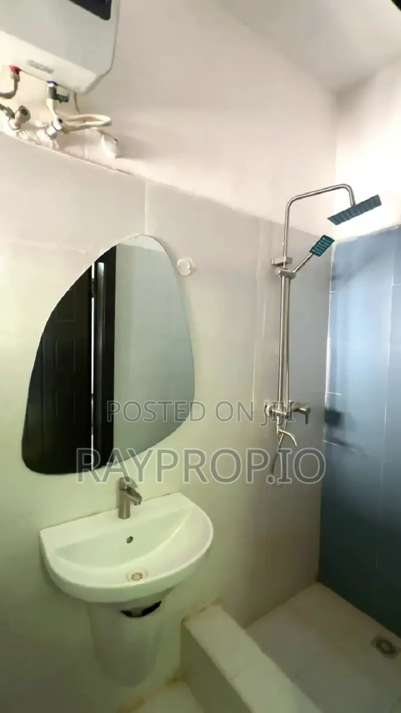 488140ta - 4 Bedroom Shortlet in Ikate Lekki in Osapa london
