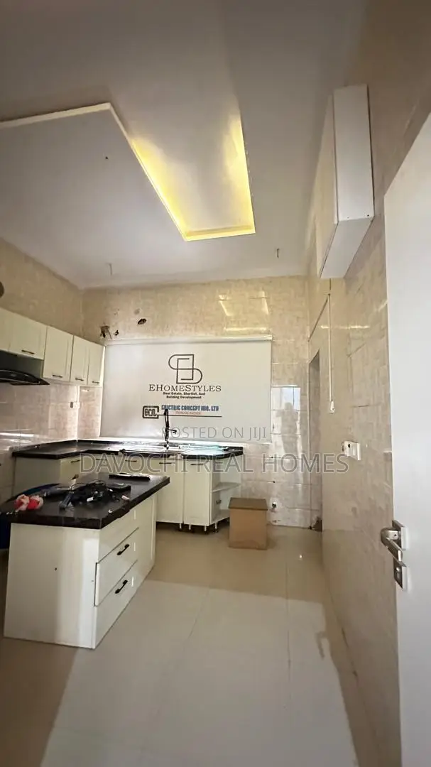 4bdrm Duplex in Orchid Road, Lekki Phase 2 for rent in Lekki Phase 2