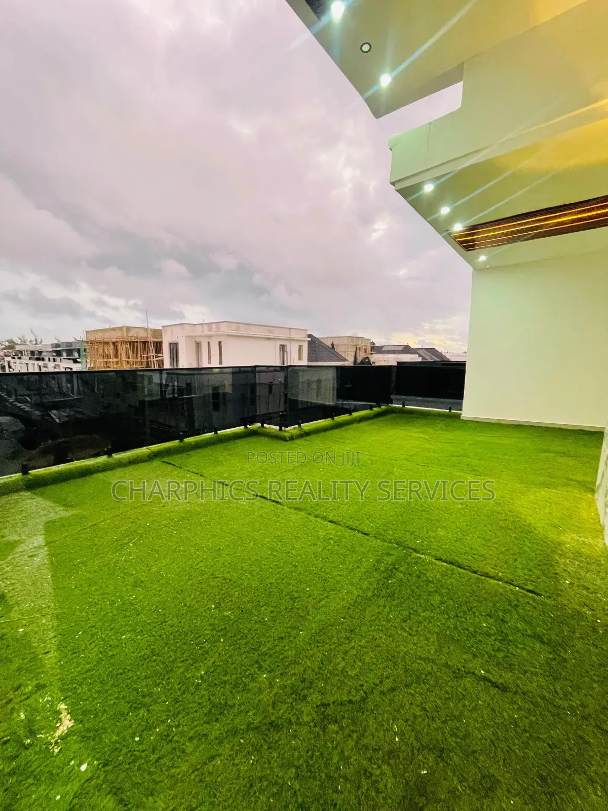 5bdrm Duplex in Ikota for sale in Ikota