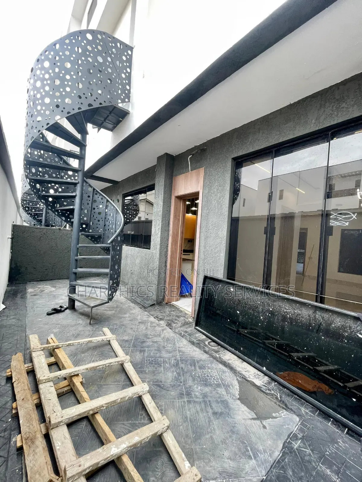 4bdrm Duplex in Lekki Phase 1 for sale in Lekki Phase 1