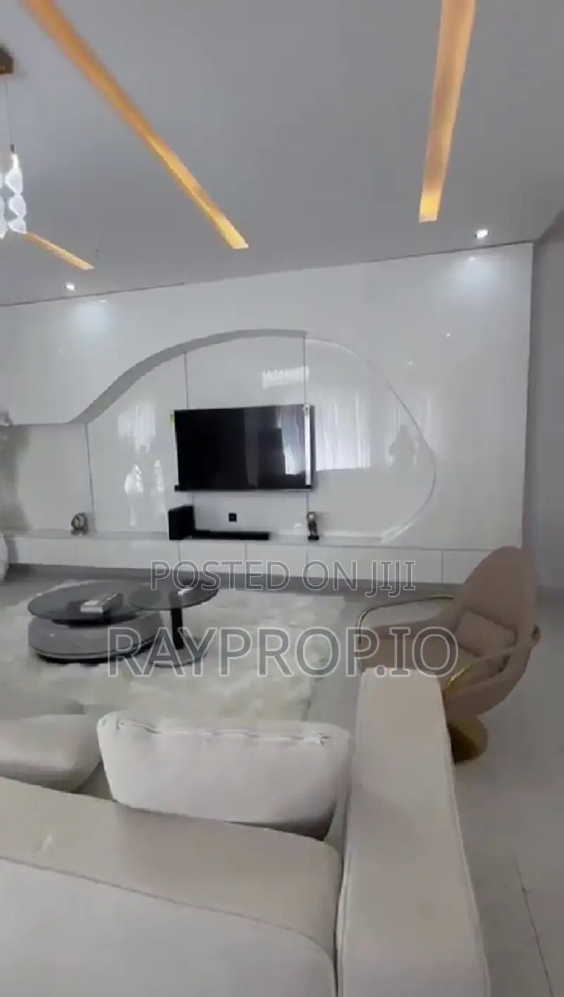 072371io - Stylish 2 Bedroom Shortlet in Lekki Phase 1 in Lekki Phase 1