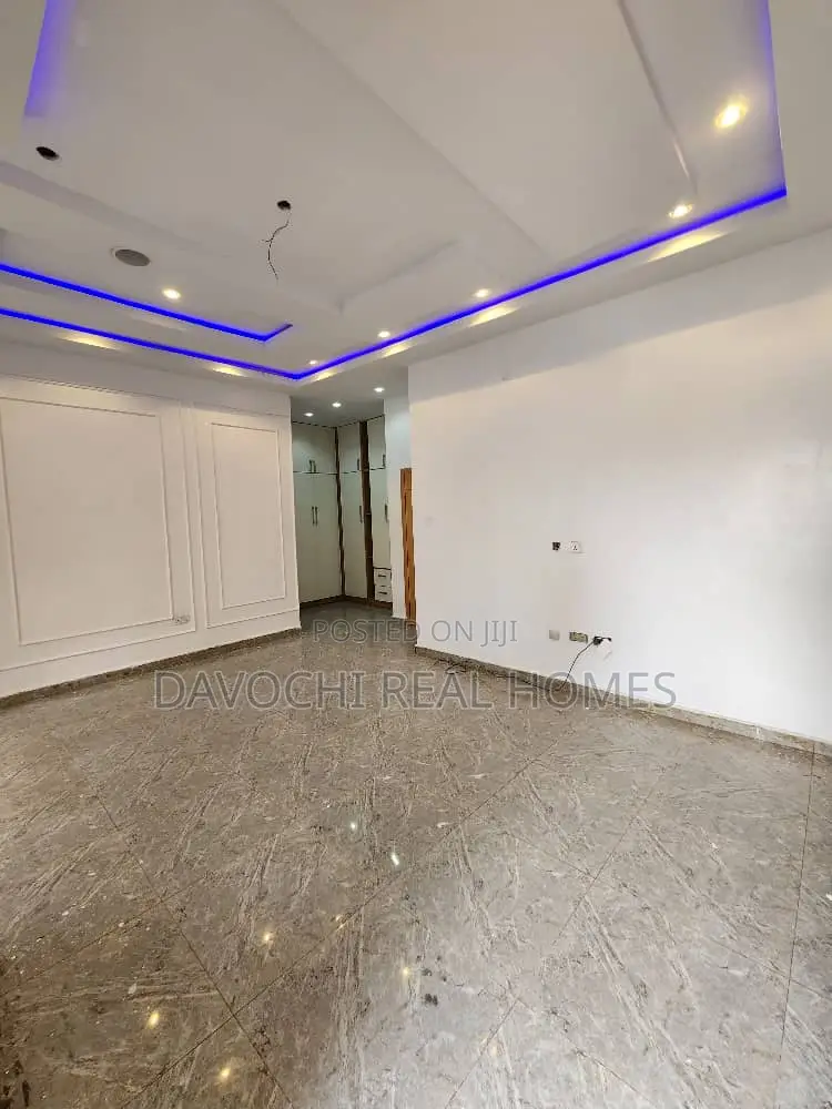 4bdrm Duplex in Chevron for rent in Chevron
