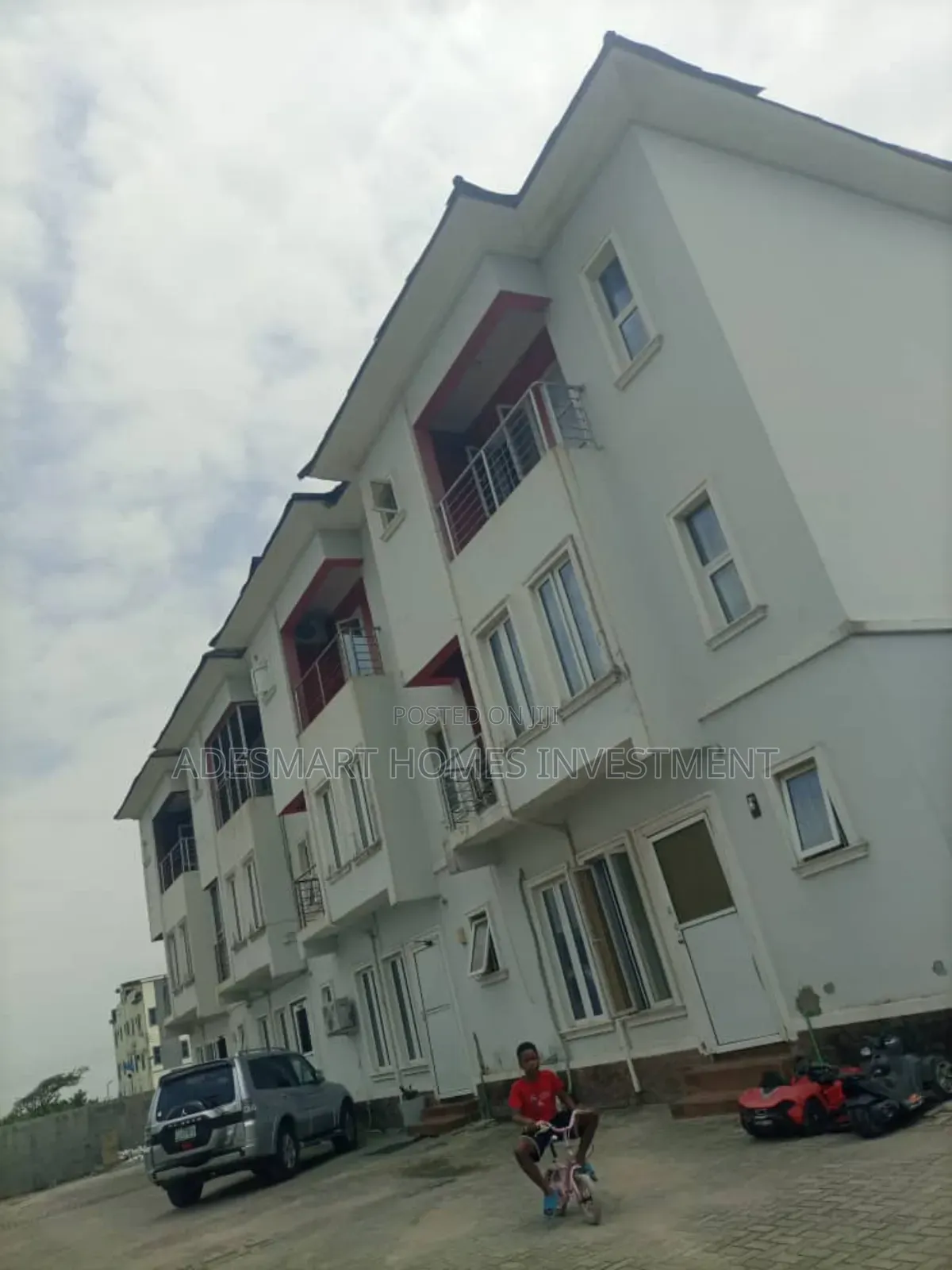 Furnished 3bdrm Townhouse / Terrace in Atlantic View Estate, Igbo-efon in Igbo-efon