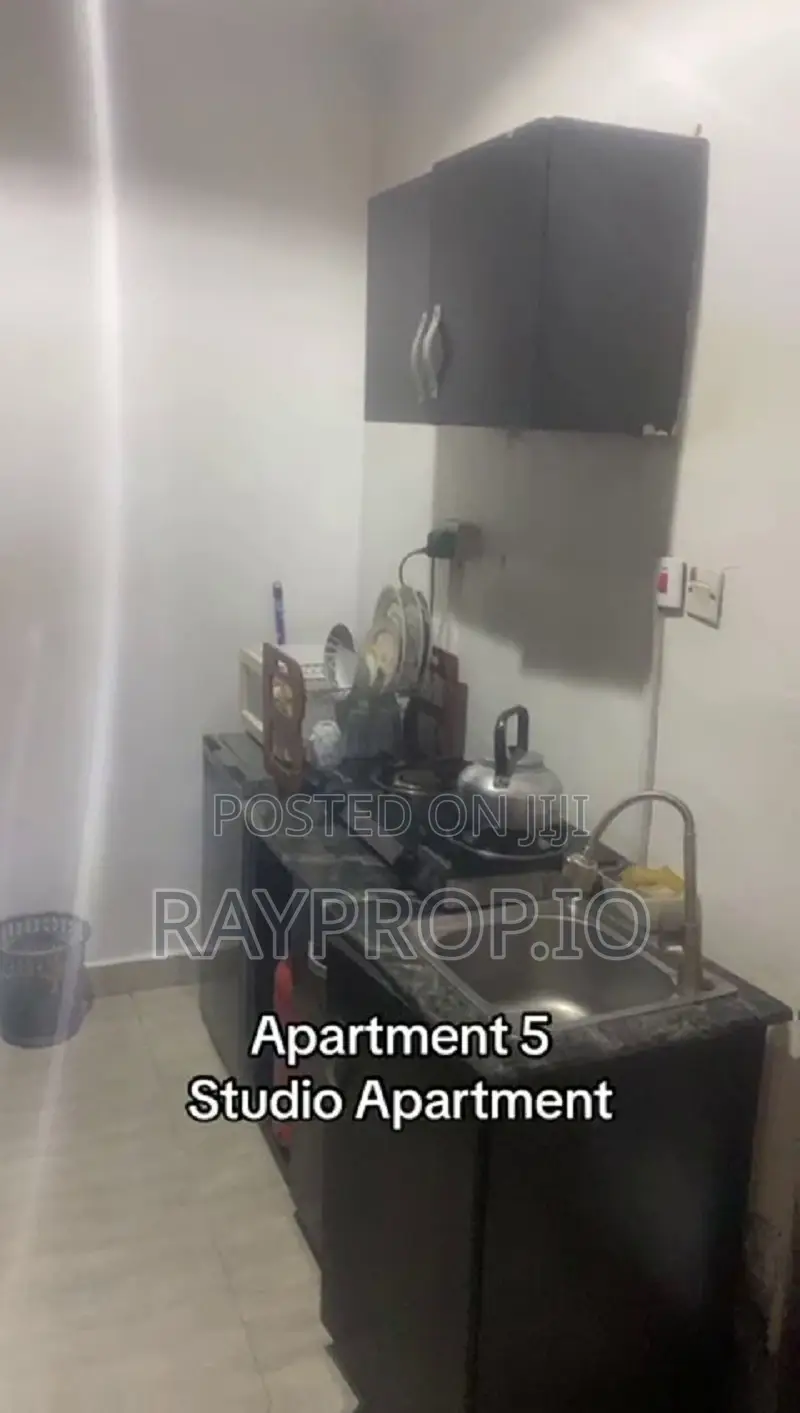 947975mq - Studio Shortlet in Ajah in Lekki Gardens Estate