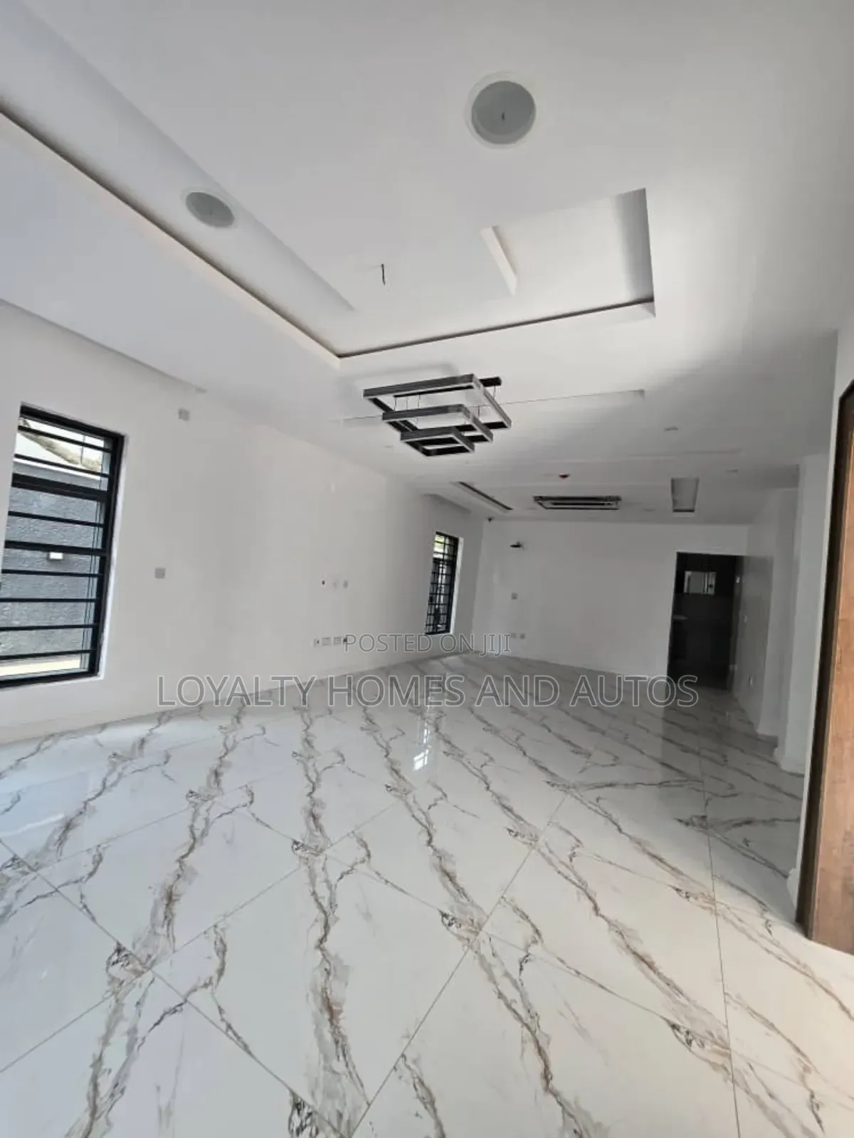 5bdrm Duplex in Omole Phase 1 Ikeja for sale in Ikeja