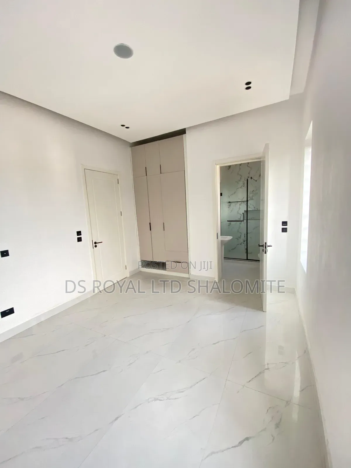 5bdrm Duplex in Lagos Island / Lagos Island for sale in Lagos Island / Lagos Island