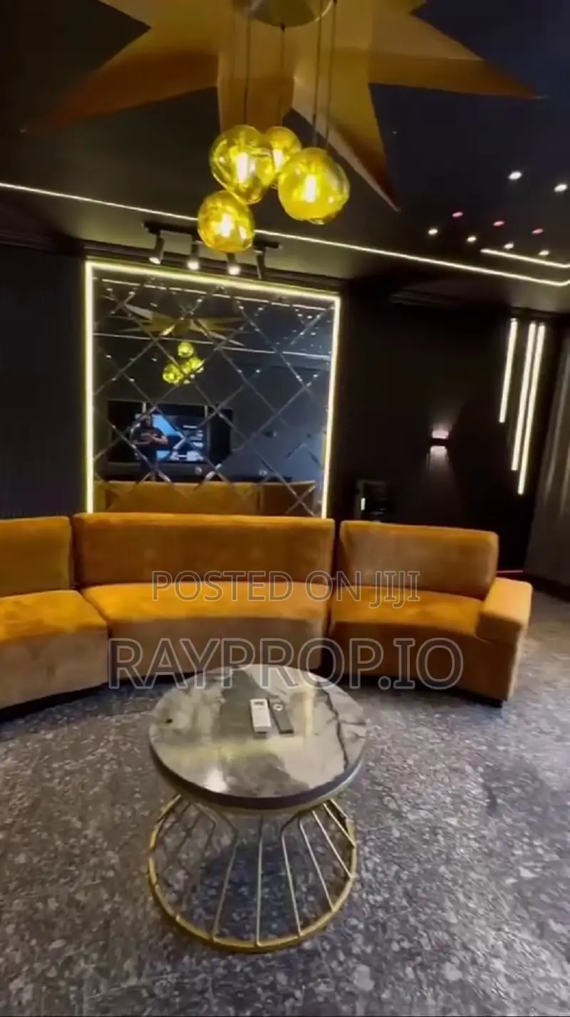 299097vx - 4 Bedroom Shortlet in Lekki Phase 1 in Lekki Phase 1