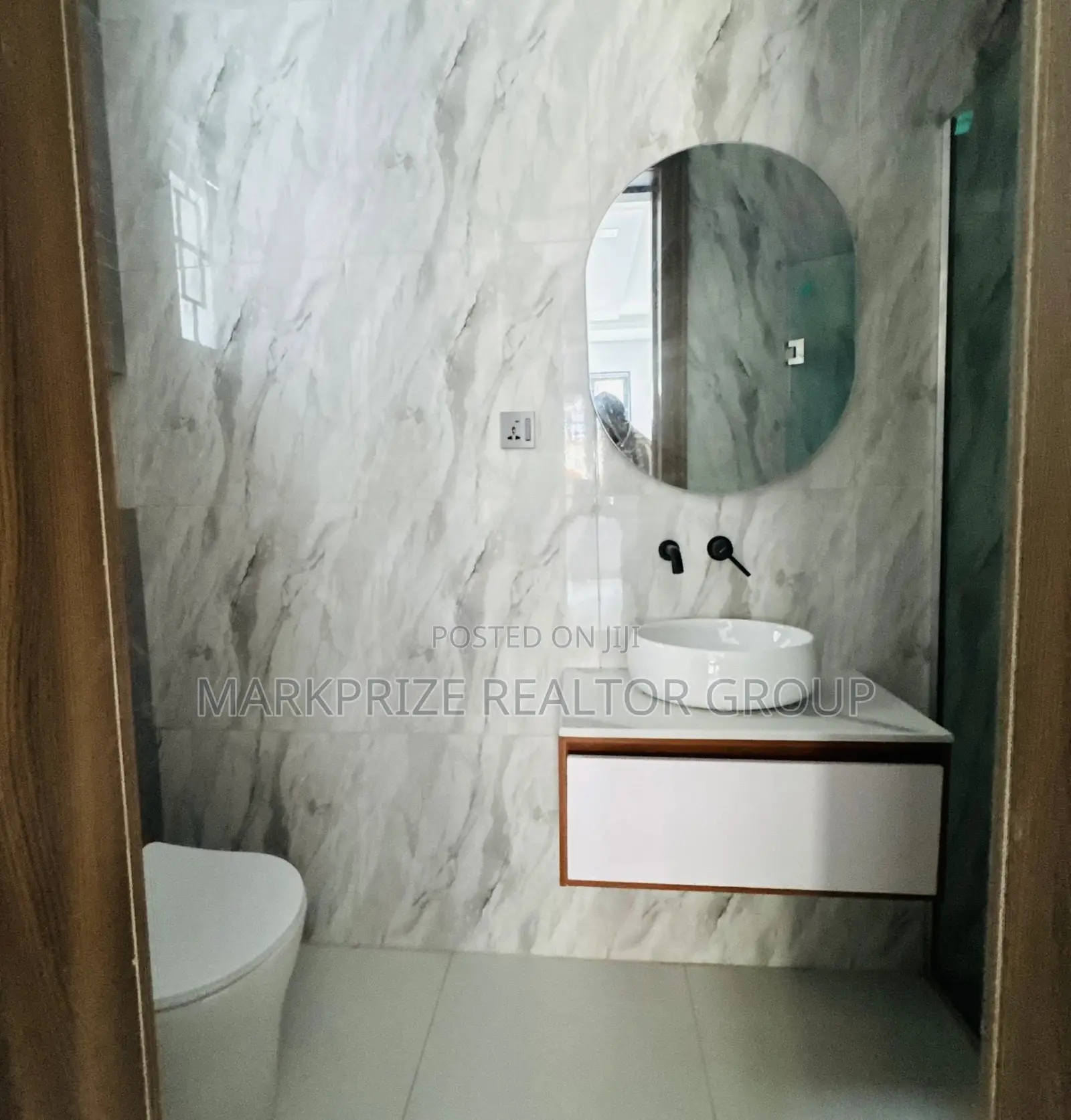4bdrm Duplex in Ogudu Gra 1 Lagos for sale in Ogudu GRA