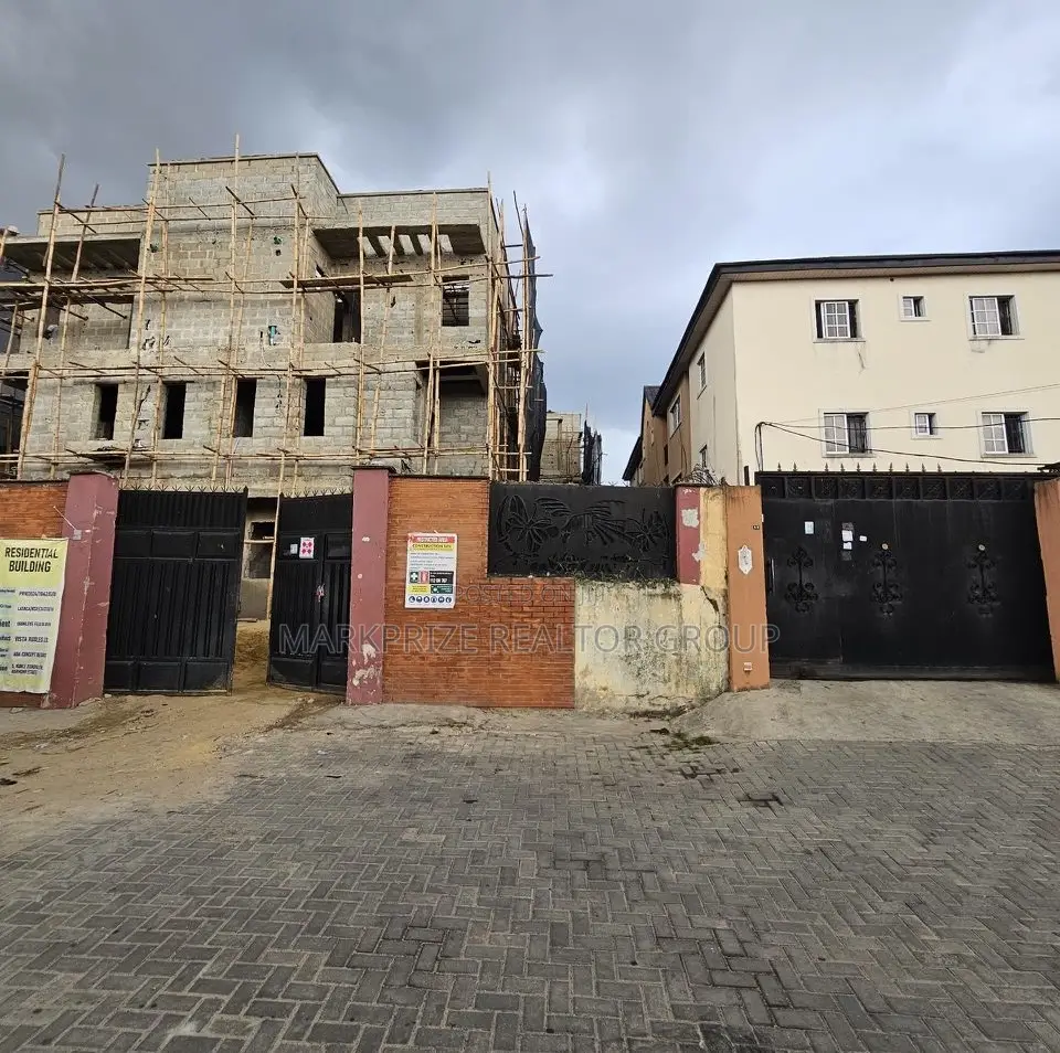 4bdrm Duplex in Gbagada Lagos for sale in Gbagada