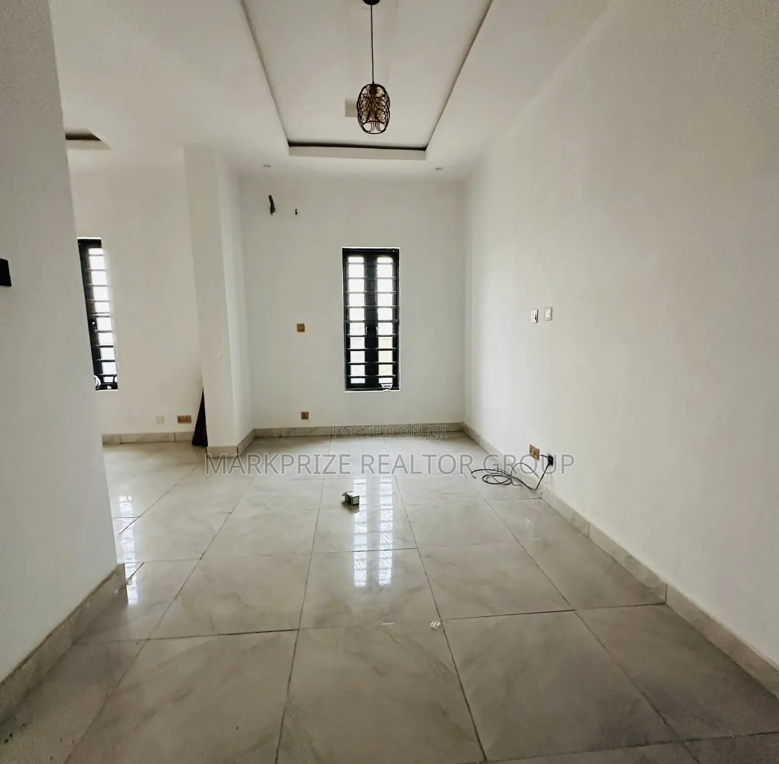 5bdrm Duplex in Magodo Phase 2 Lagos for sale in Magodo
