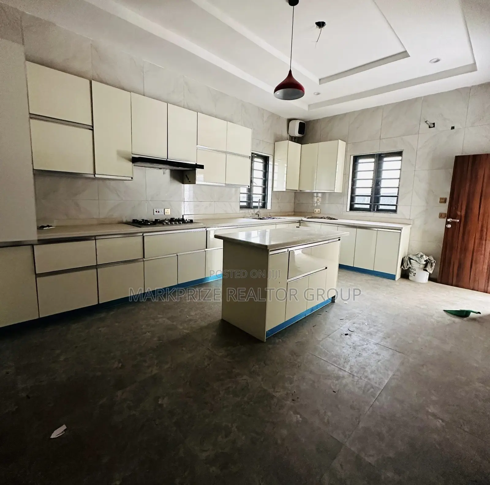 5bdrm Duplex in Magodo Phase 2 Lagos for sale in Magodo