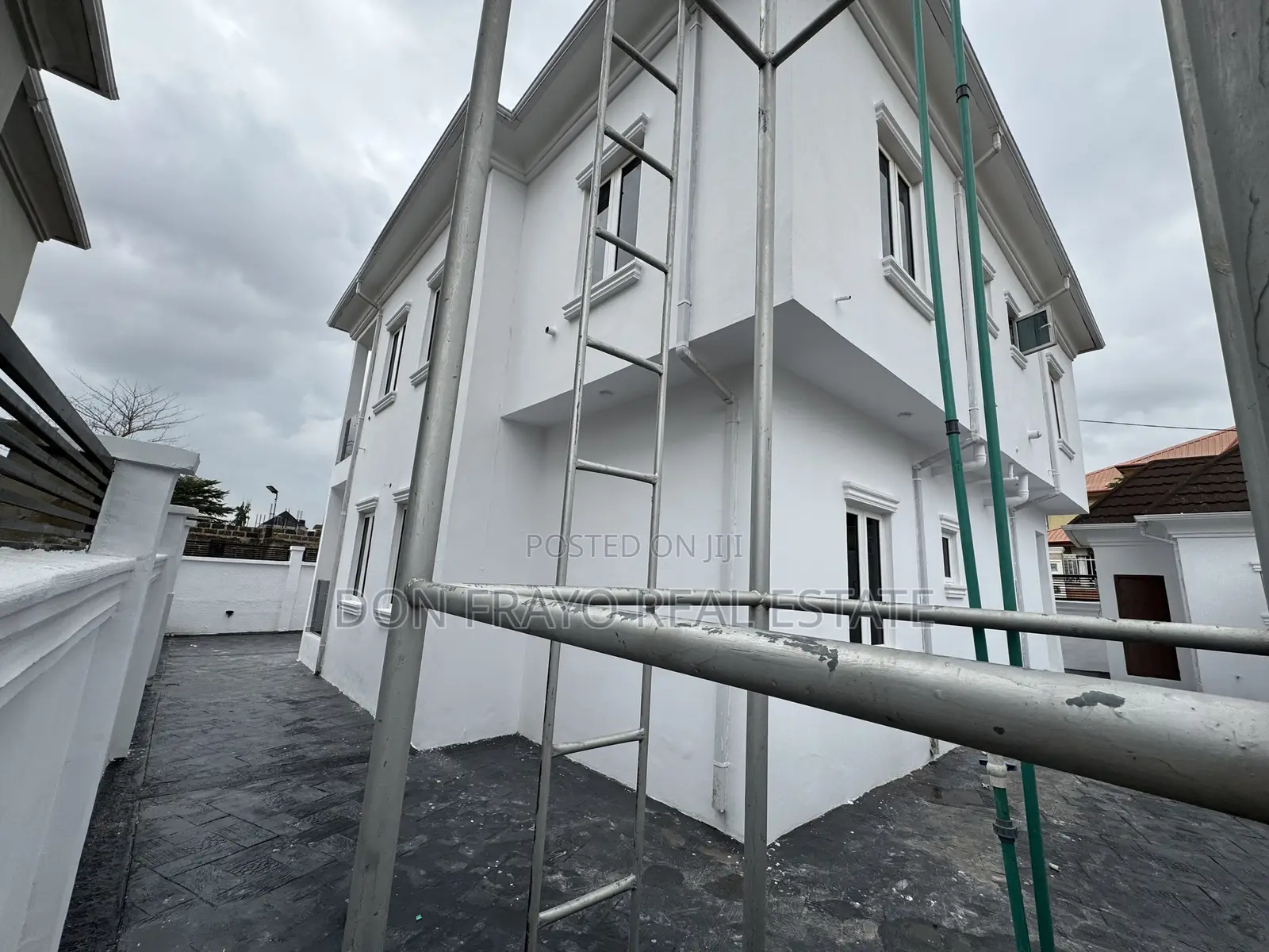 4bdrm Duplex in Sonbeam Sch Area, Bodija for sale in Bodija