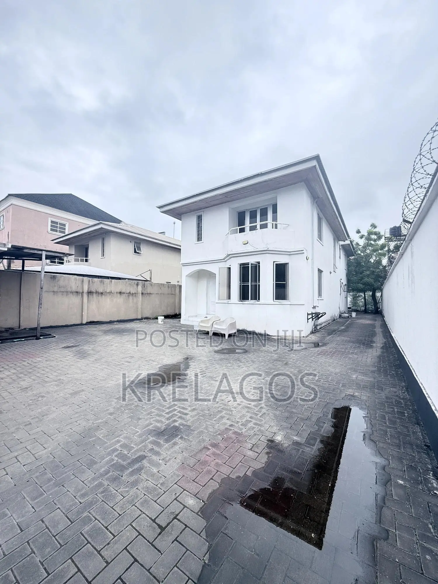 4bdrm Duplex in Lekki Phase 1 for rent in Lekki Phase 1