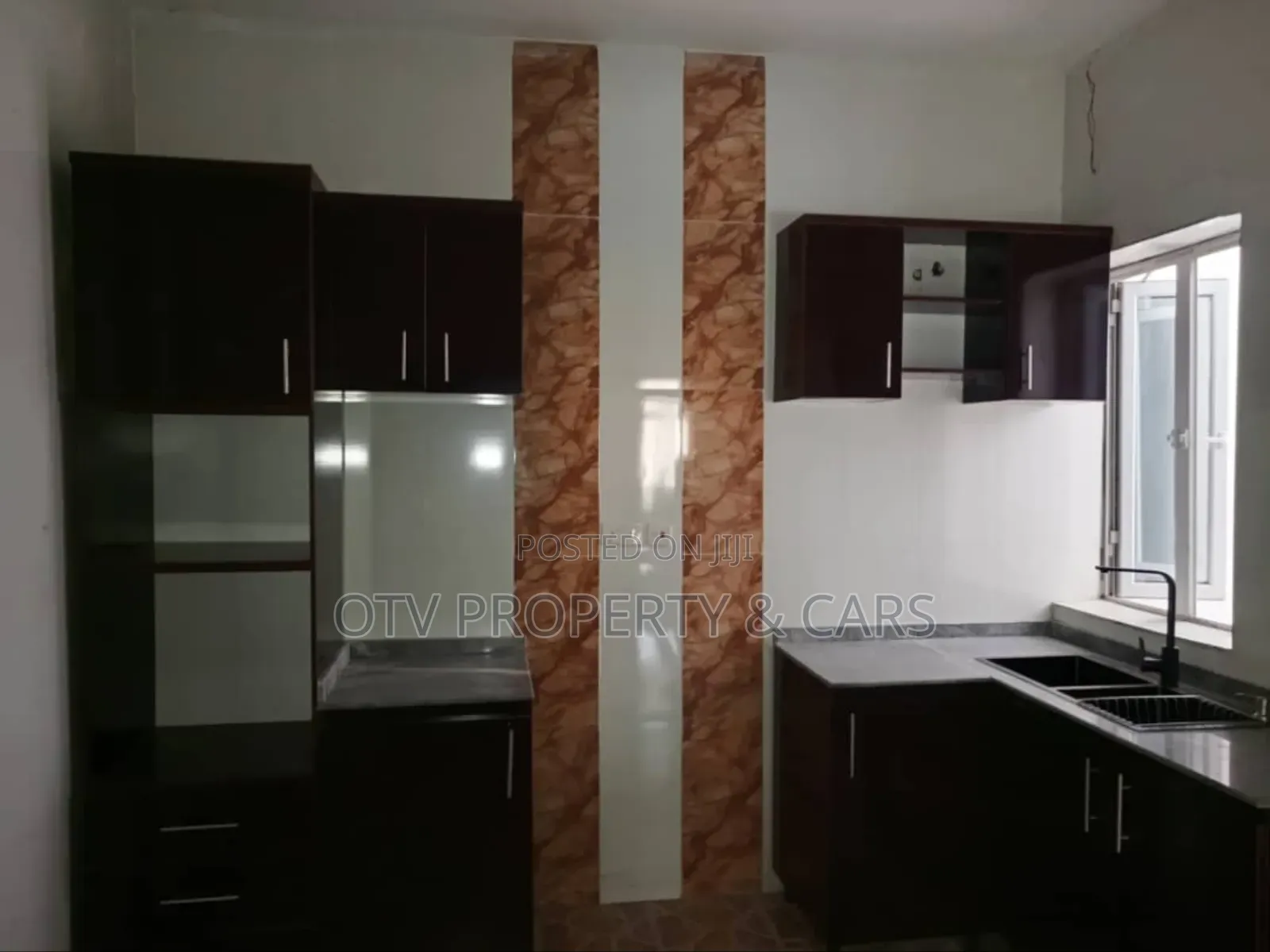 Furnished 4bdrm Townhouse / Terrace in Guzape District for rent in Guzape District