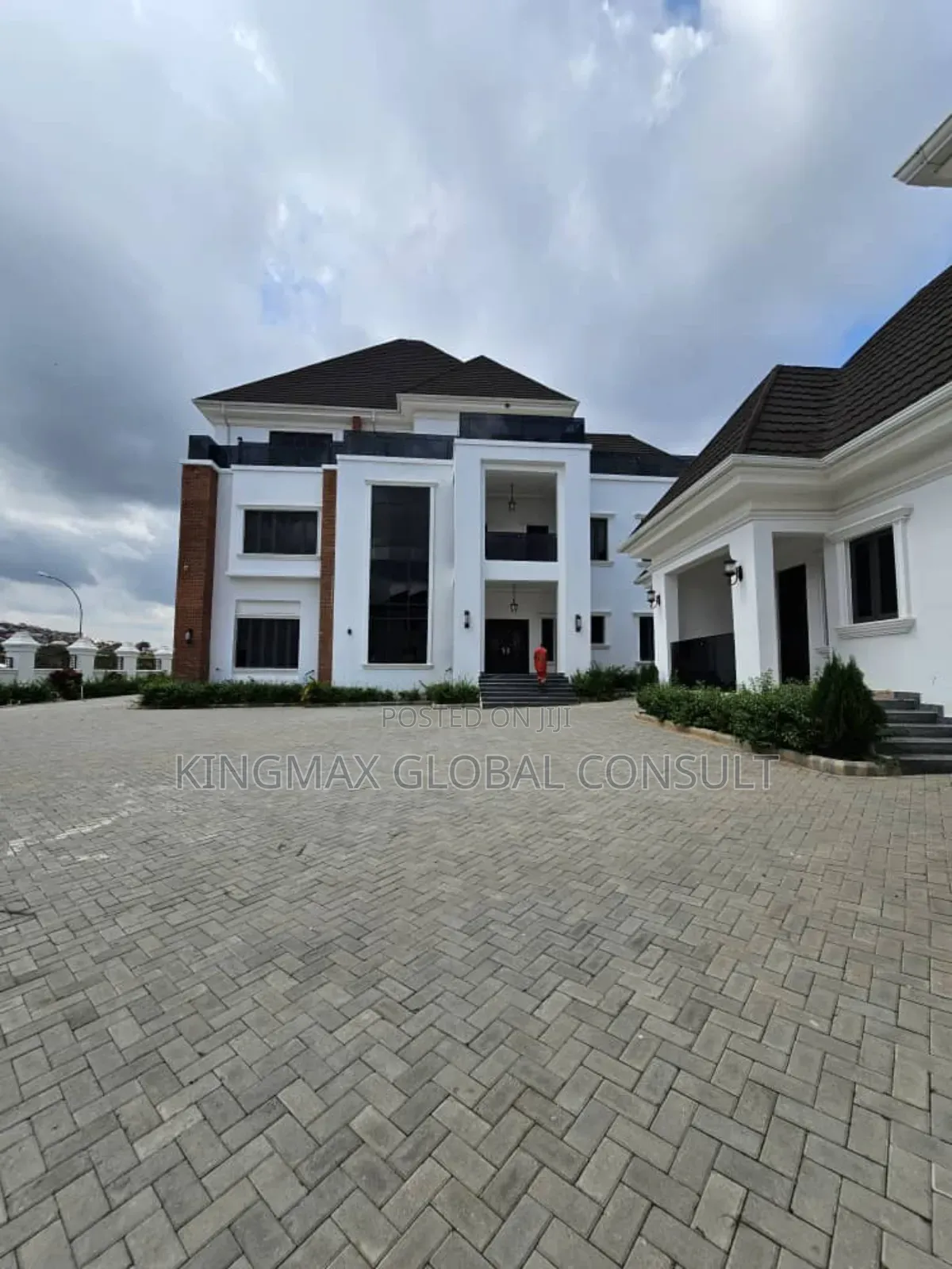 7bdrm Mansion in Guzape District for sale in Guzape District