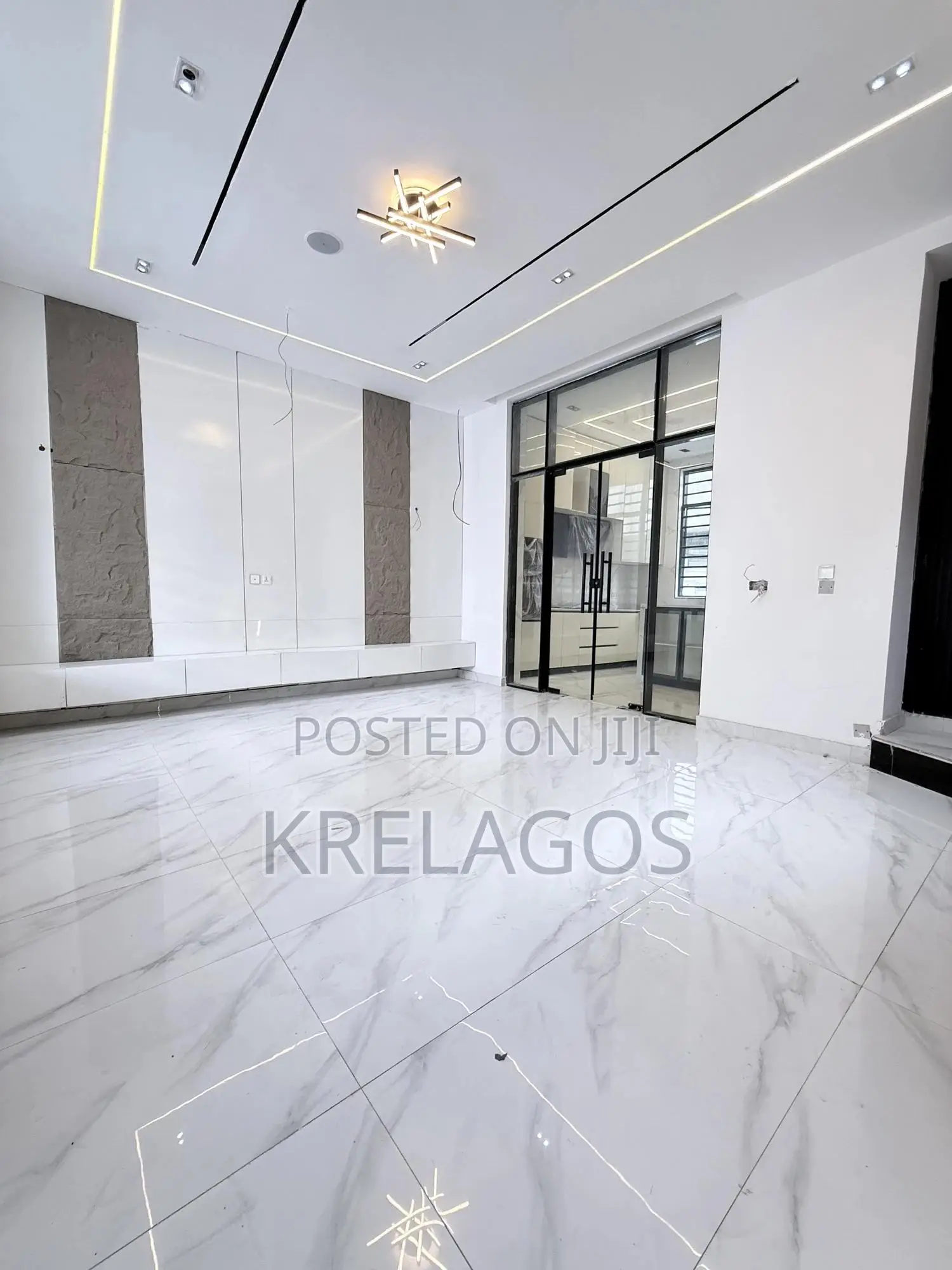 4bdrm Duplex in Ikate for sale in Ikate