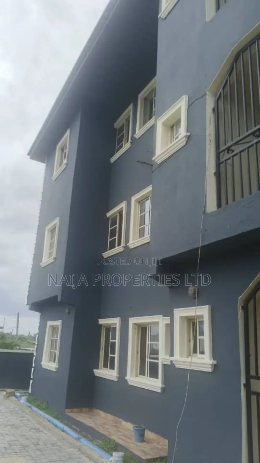 3bdrm Block of Flats in Ogidan, Sangotedo for sale in Sangotedo