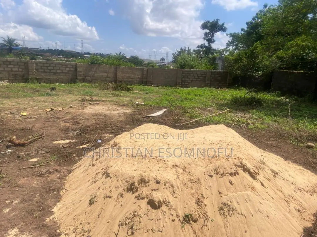 100 by 100 Piece of Dry Land in Oshimili South