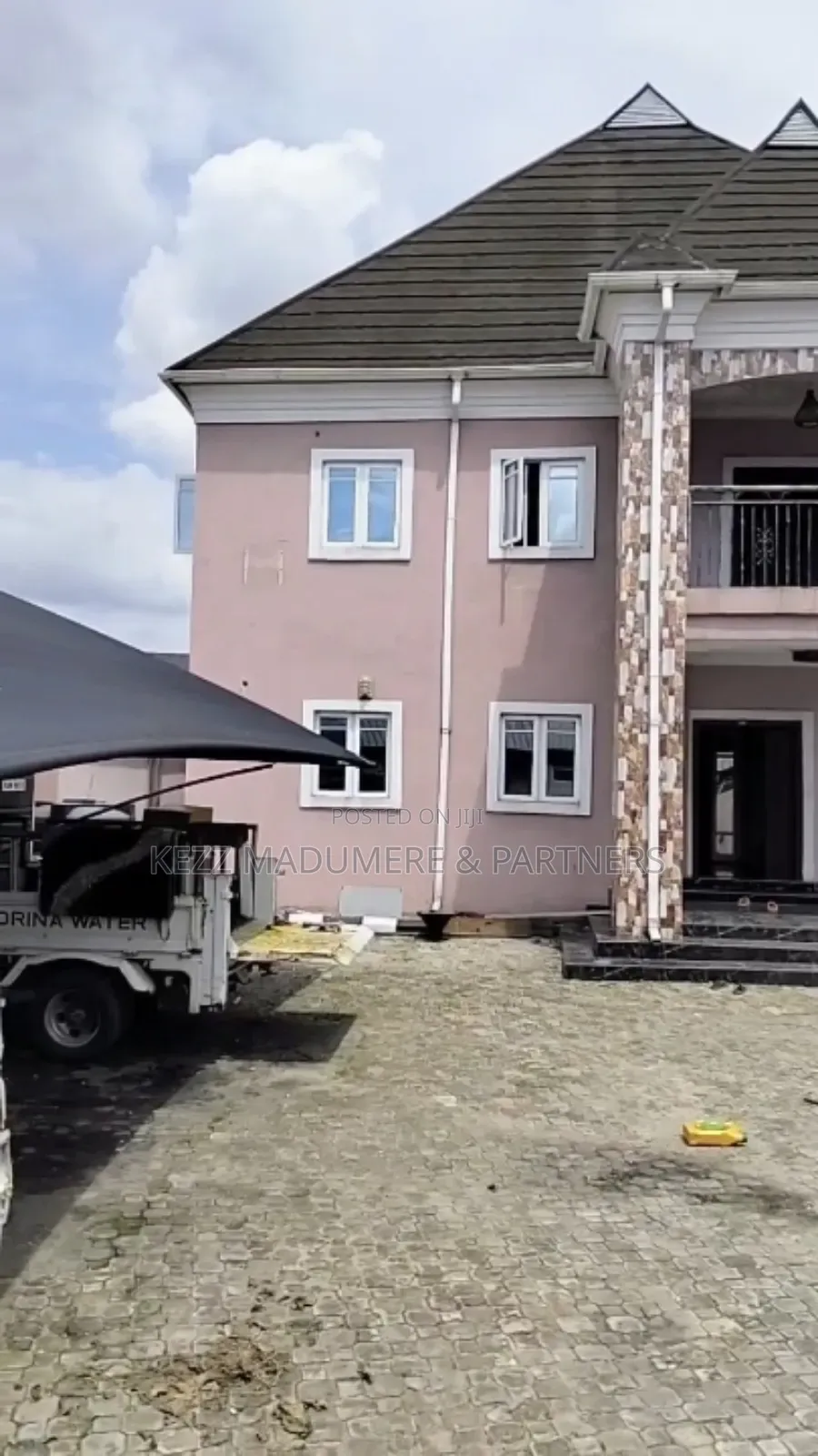 5bdrm Duplex in Gated Estate , Off for sale in Port-Harcourt