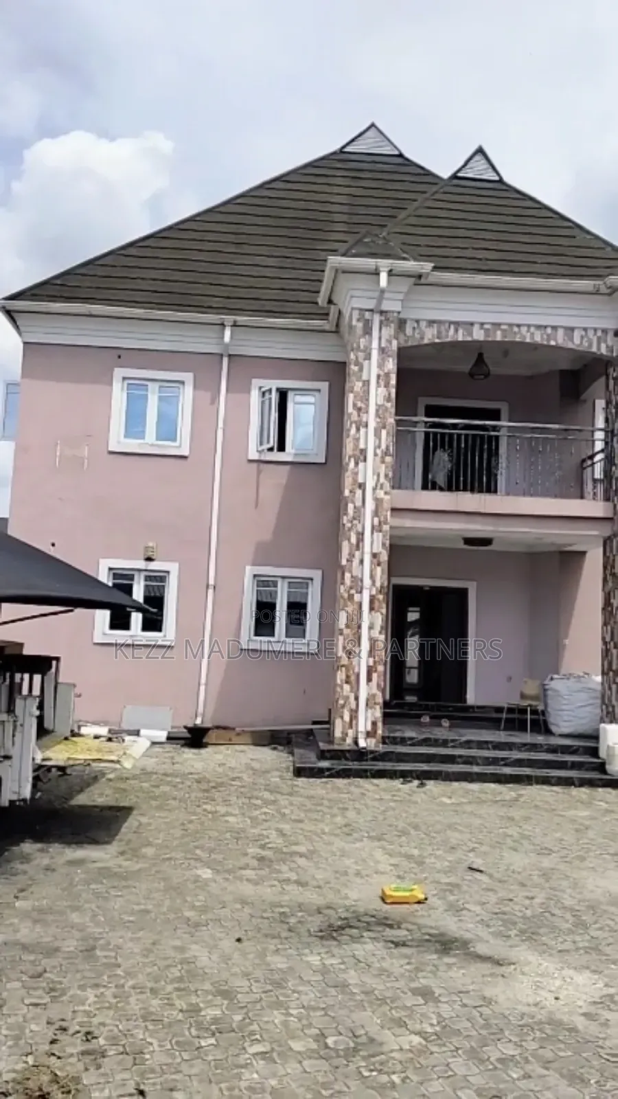 5bdrm Duplex in Gated Estate , Off for sale in Port-Harcourt