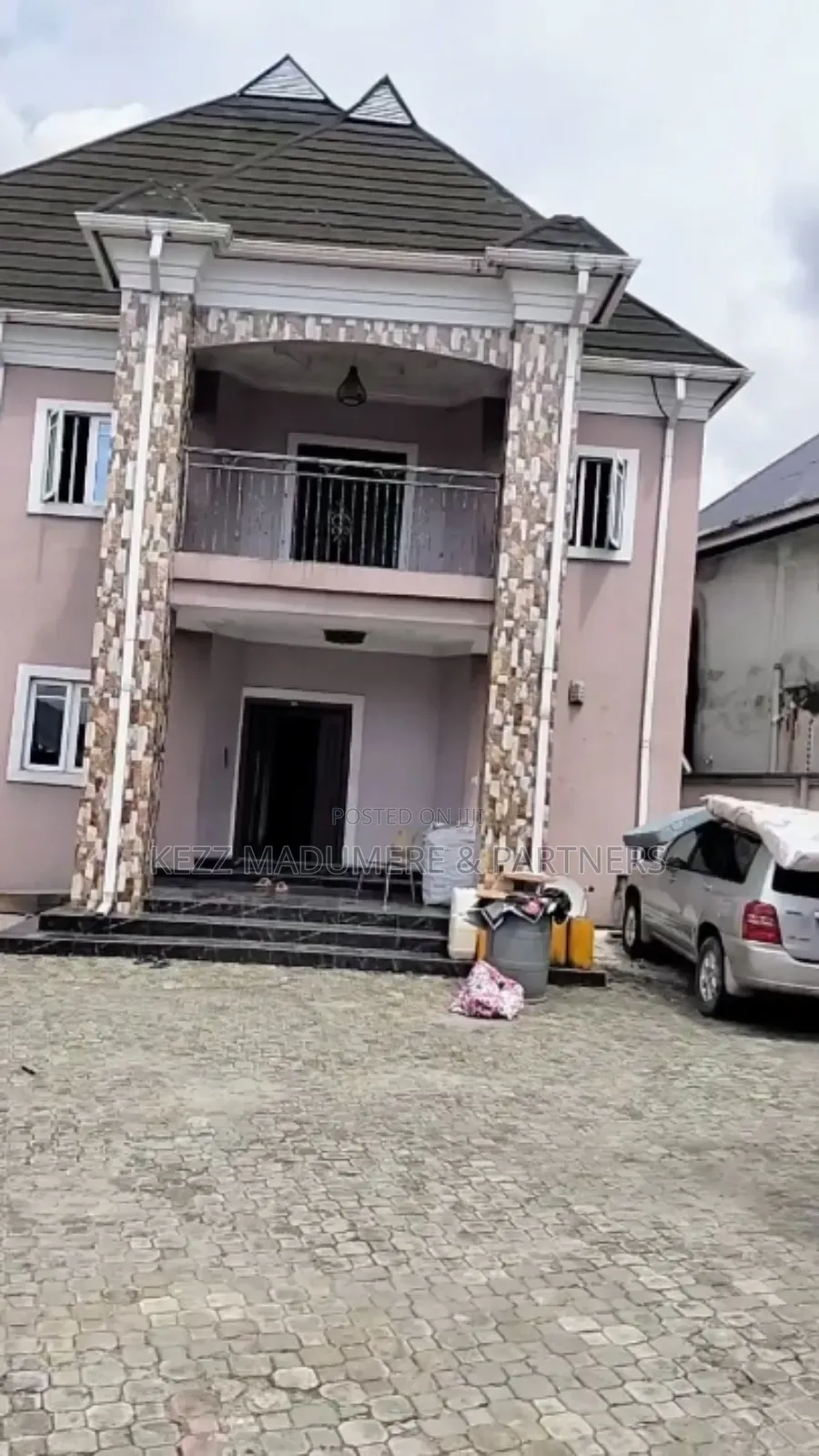 5bdrm Duplex in Gated Estate , Off for sale in Port-Harcourt