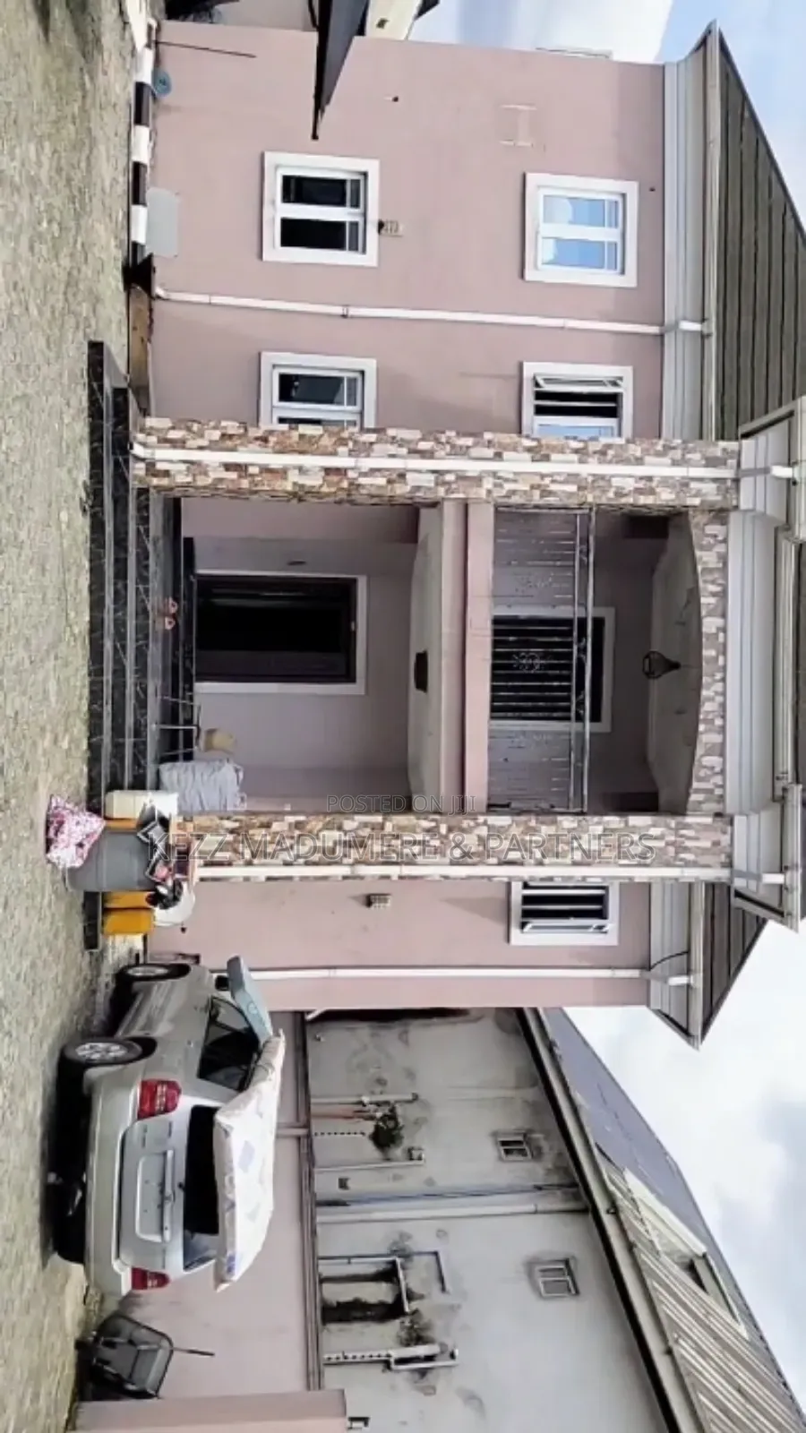 5bdrm Duplex in Gated Estate , Off for sale in Port-Harcourt