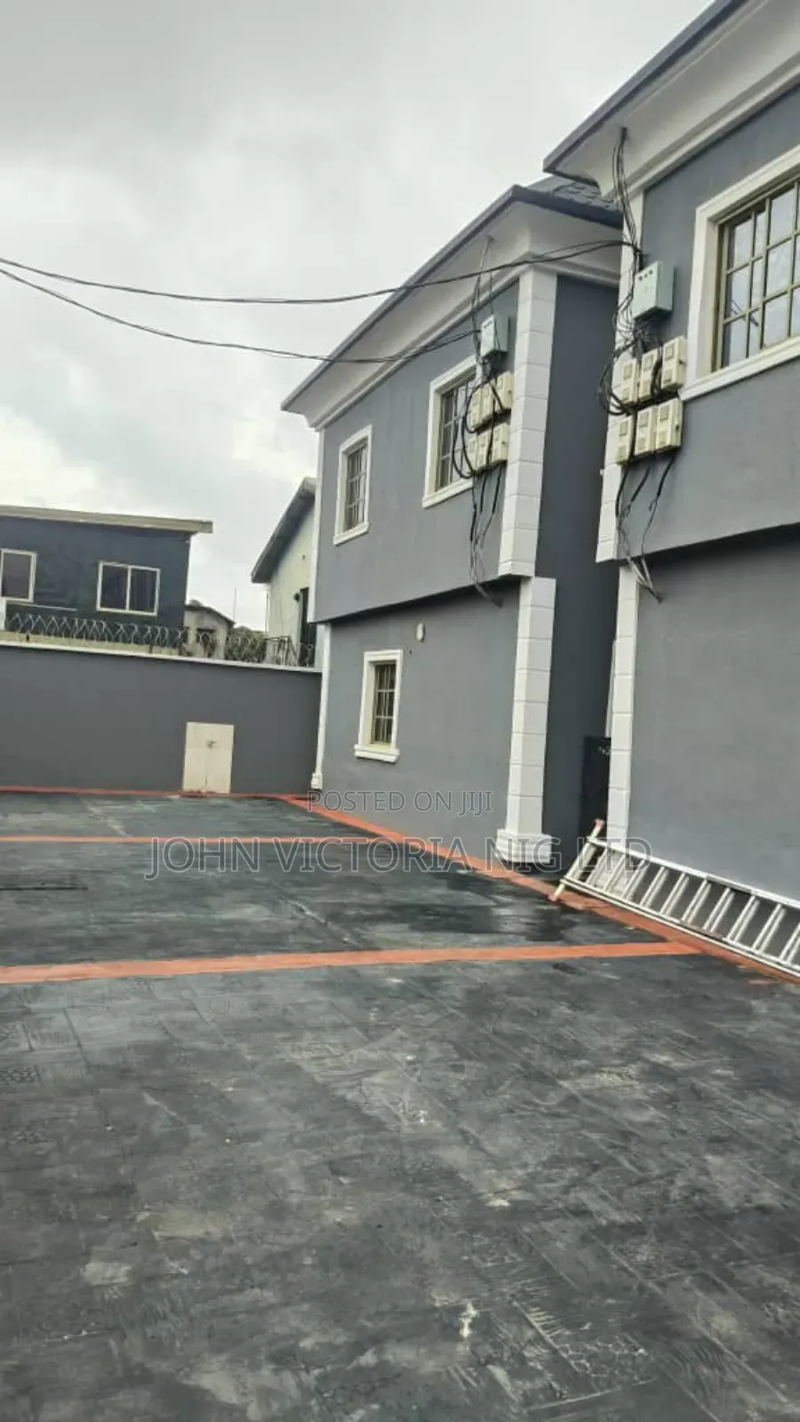 20bdrm Block of Flats in Jenson Supper Market, Ikotun/Igando for sale in Ikotun/Igando