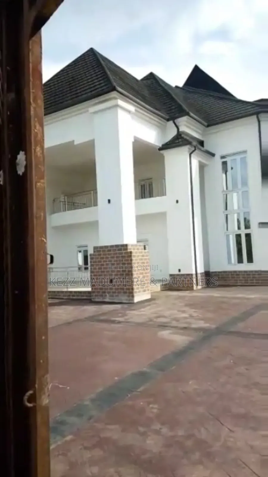 6bdrm Duplex in Off Mcc , Uratta , for sale in Owerri