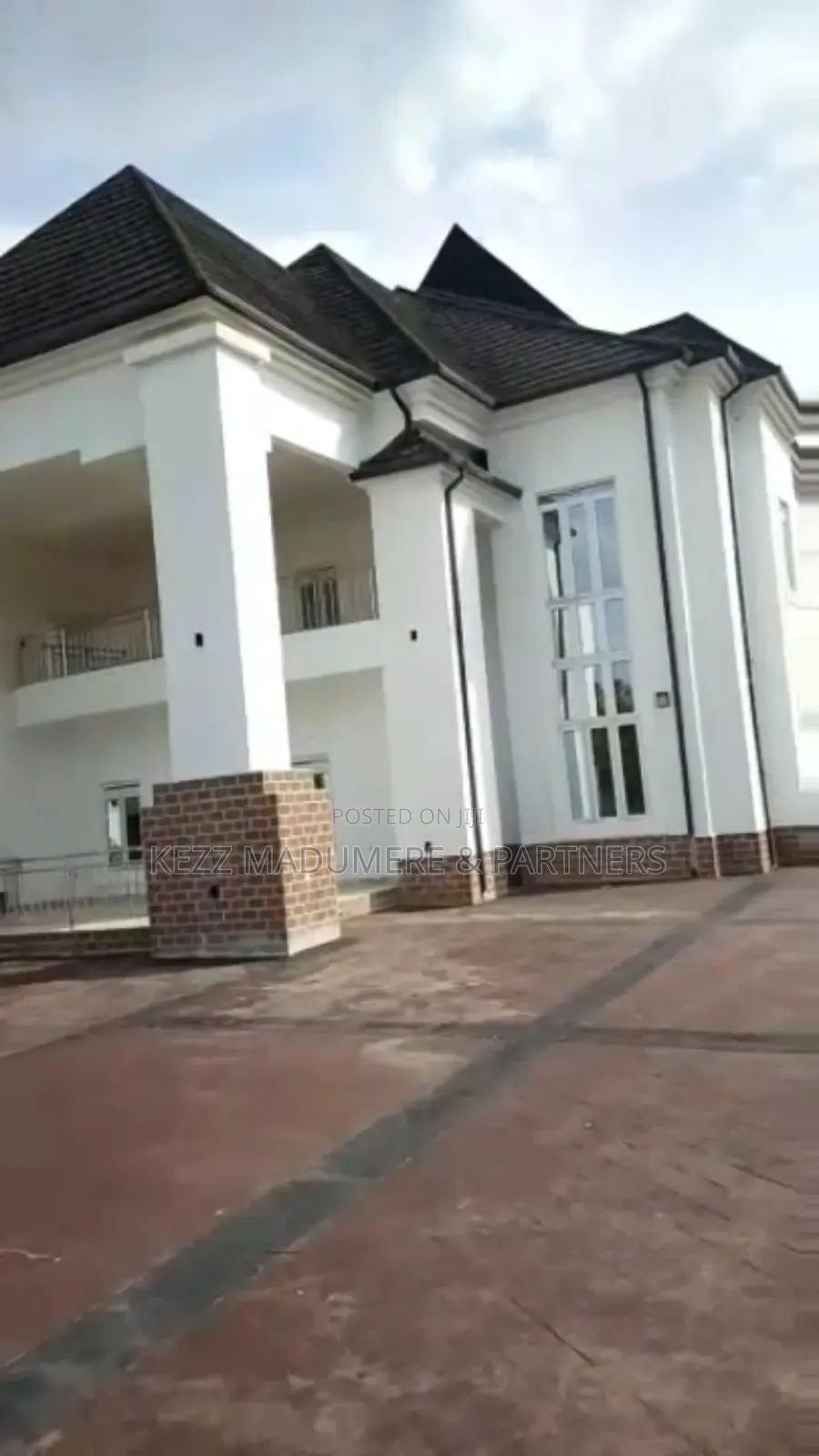 6bdrm Duplex in Off Mcc , Uratta , for sale in Owerri