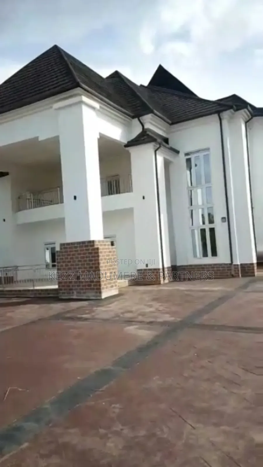6bdrm Duplex in Off Mcc , Uratta , for sale in Owerri