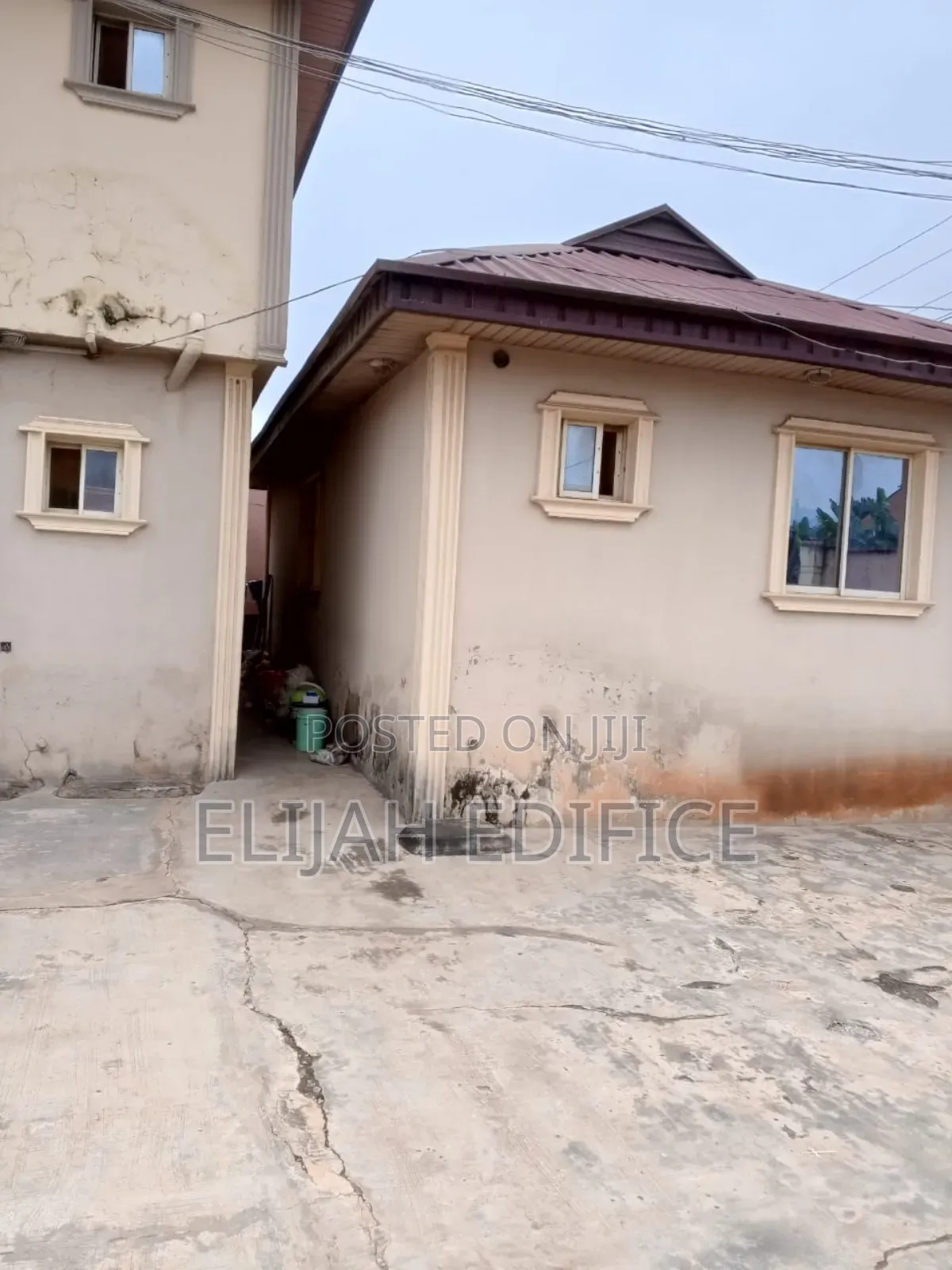Furnished 9bdrm Block of Flats in Eleshin, Ijede / Ikorodu for sale in Ijede / Ikorodu