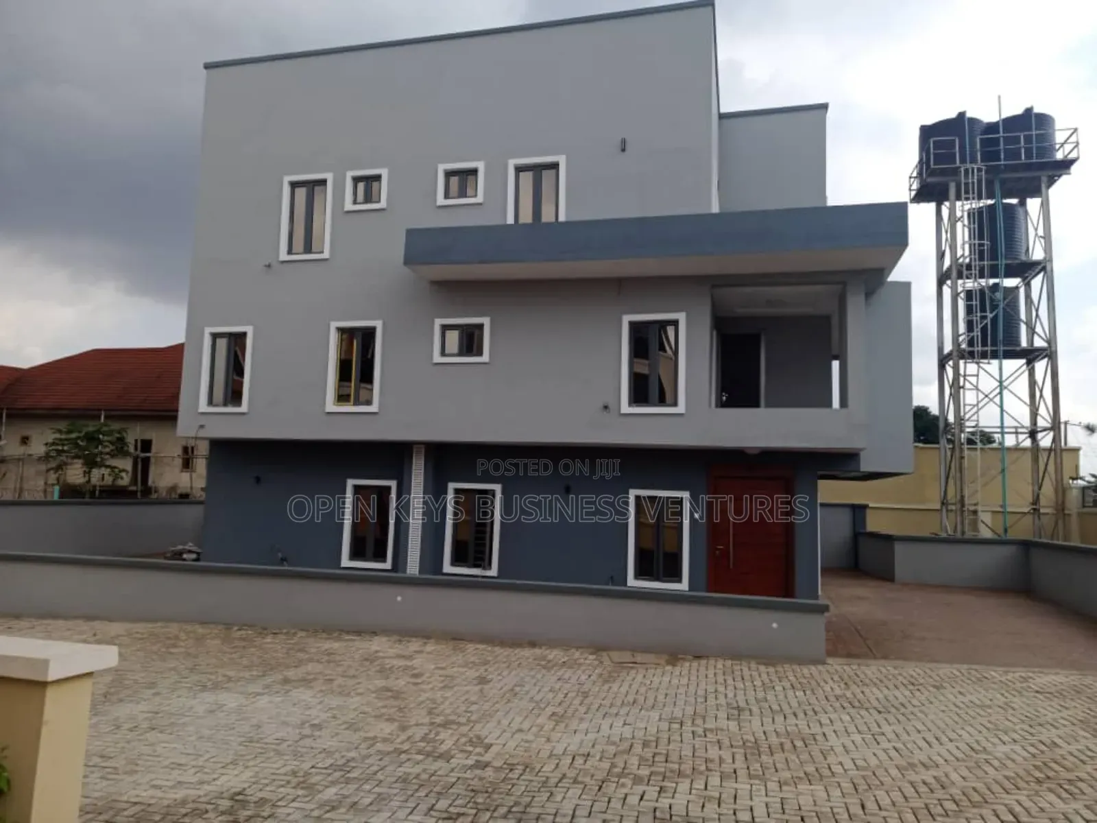 Furnished 5bdrm Duplex in Golf Club Onireke, Oluyole Estate for sale in Oluyole Estate