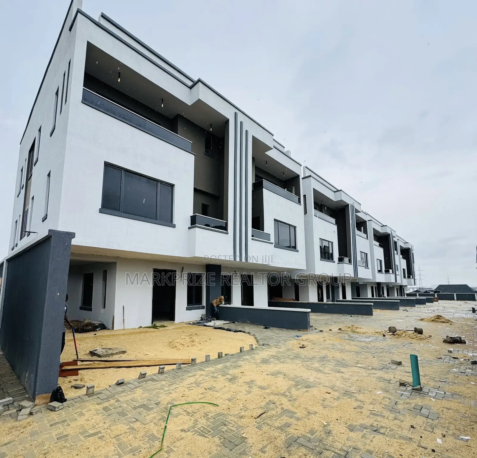 4bdrm Duplex in Ogudu Gra 1 Lagos for sale in Ogudu GRA