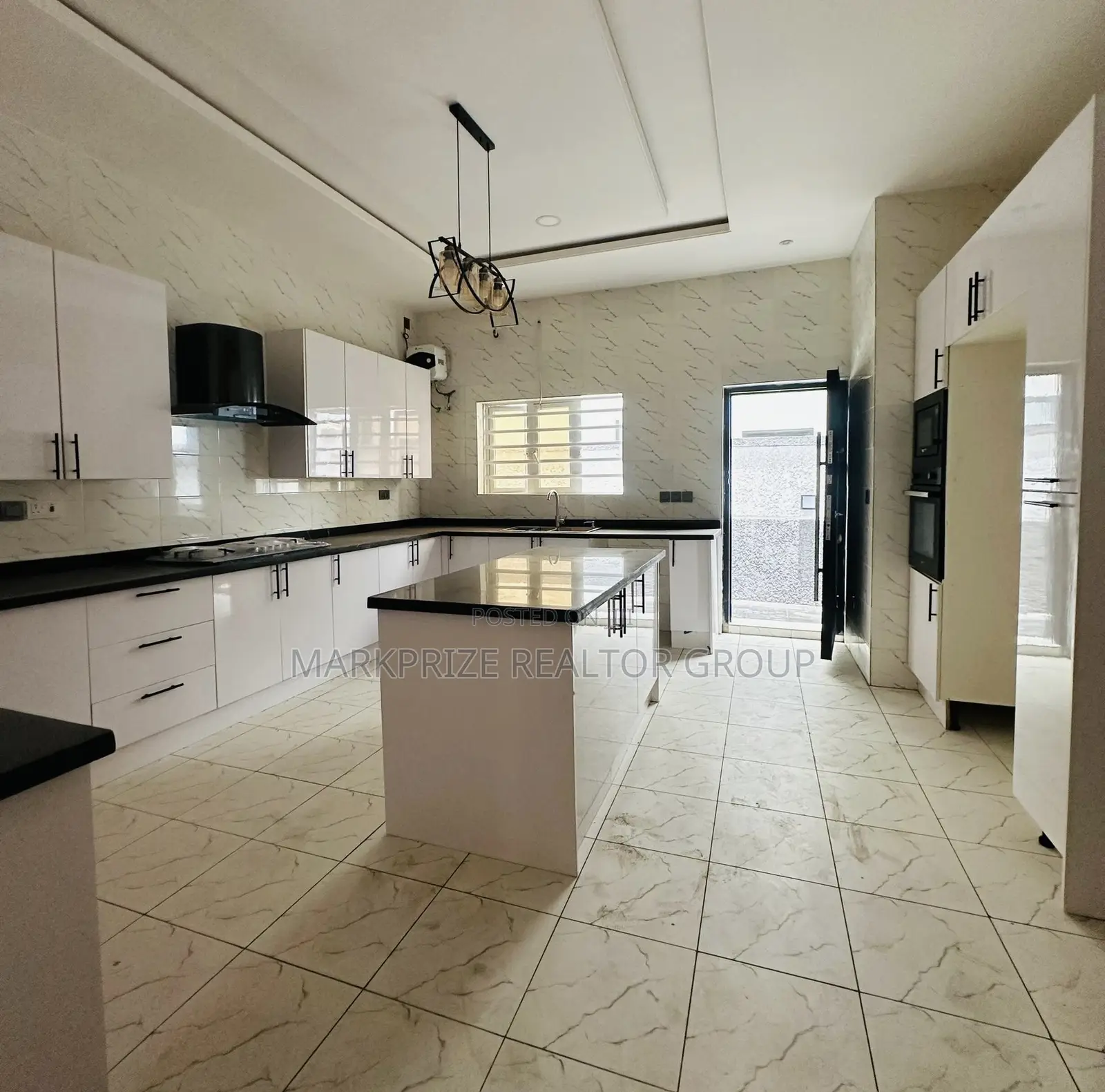 5bdrm Duplex in Magodo Phase 2 Lagos for sale in Magodo