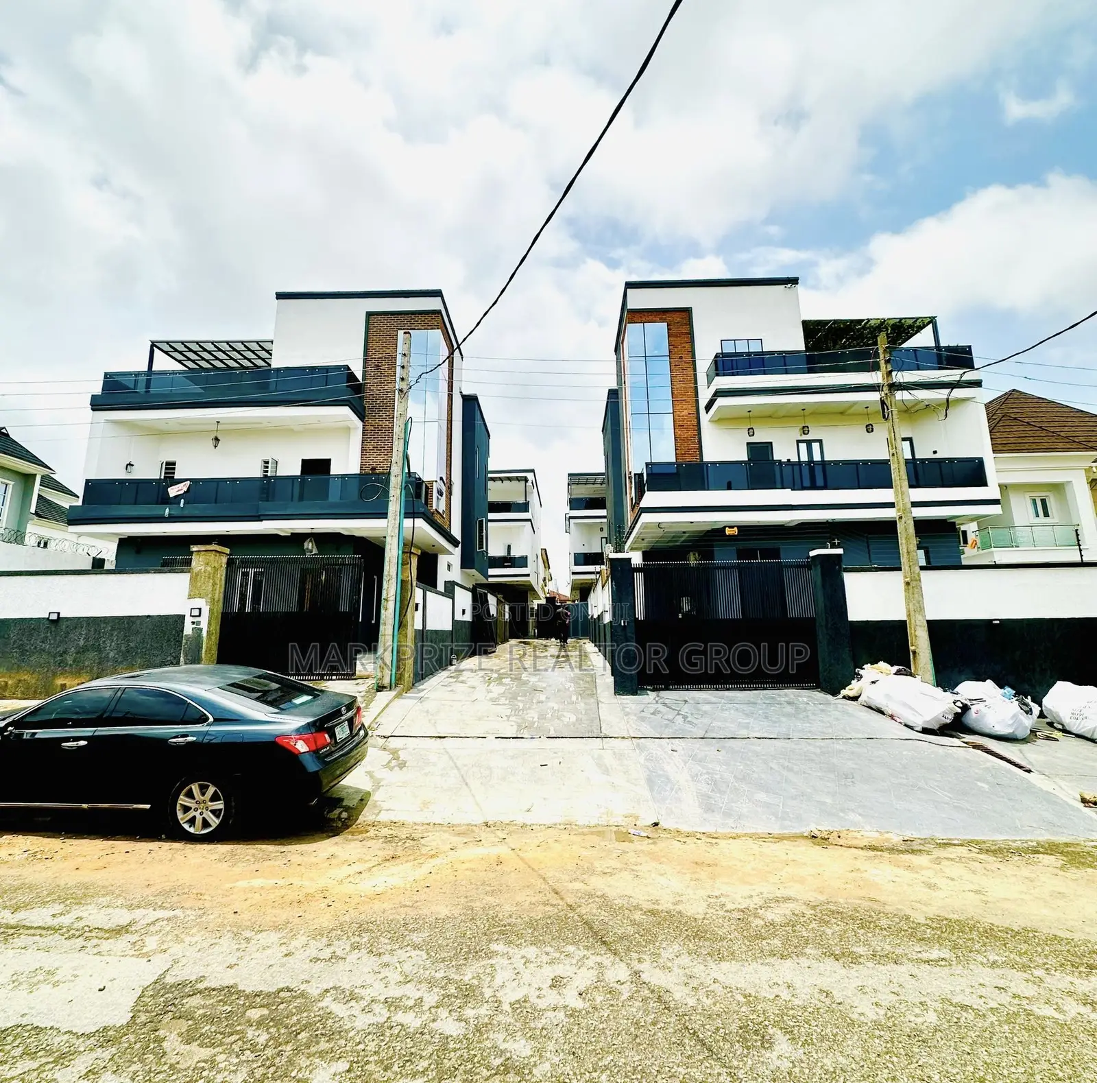 5bdrm Duplex in Magodo Phase 2 Lagos for sale in Magodo