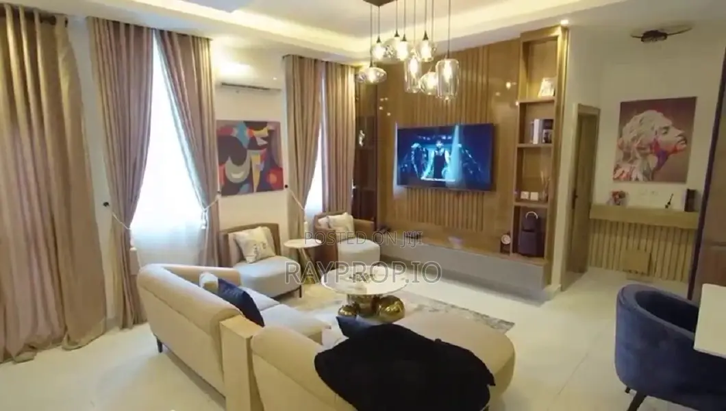 189741za - 2 Bedroom Shortlet in Lekki in Lekki Phase 1