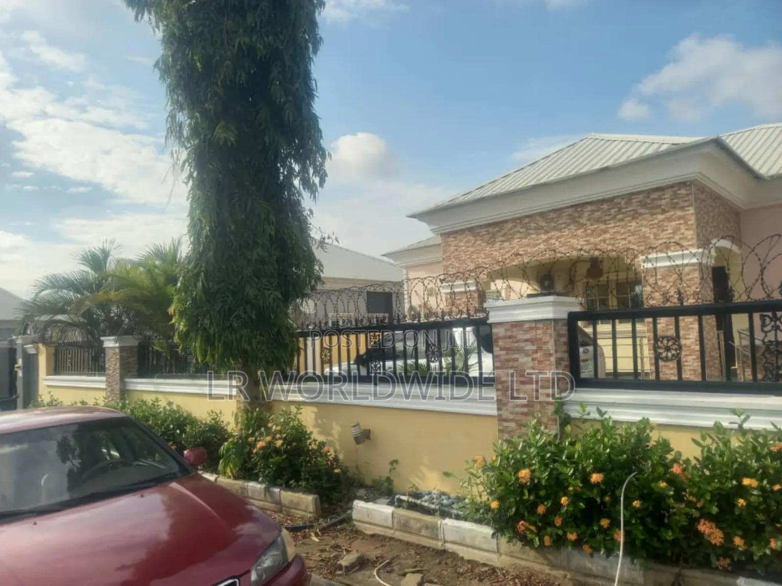3bdrm Bungalow in Lugbe District for sale in Lugbe District