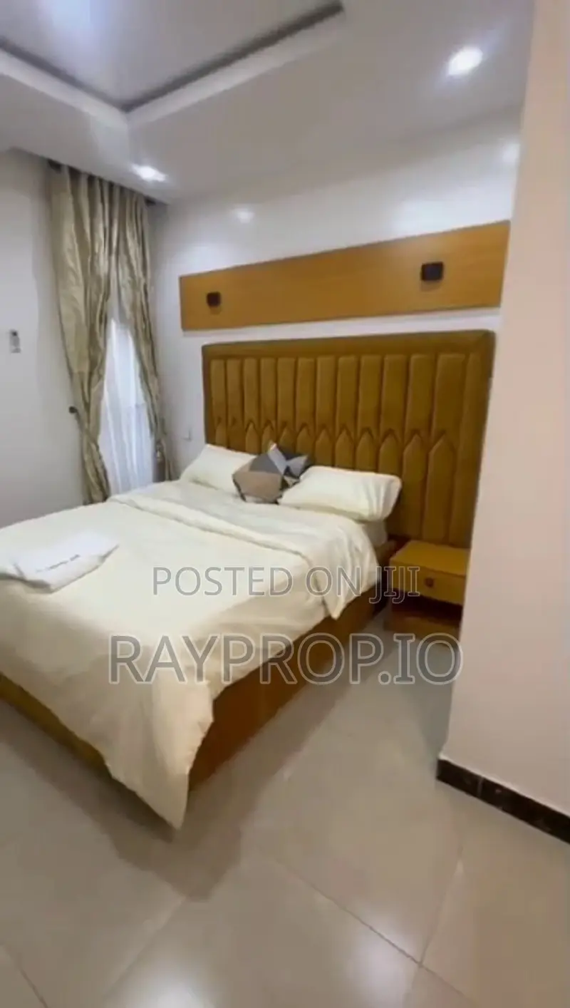 532570gg - Studio Shortlet in Ajao Estate in Ajao Estate