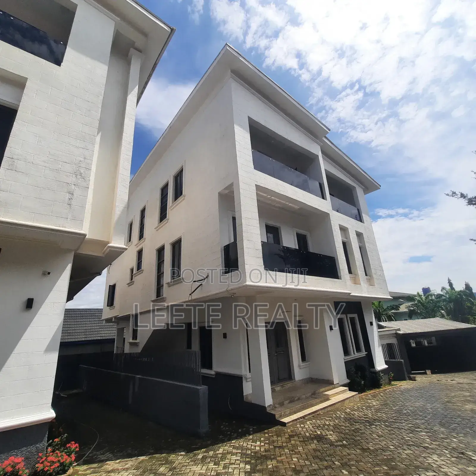 5bdrm Duplex in Maitama for sale in Maitama