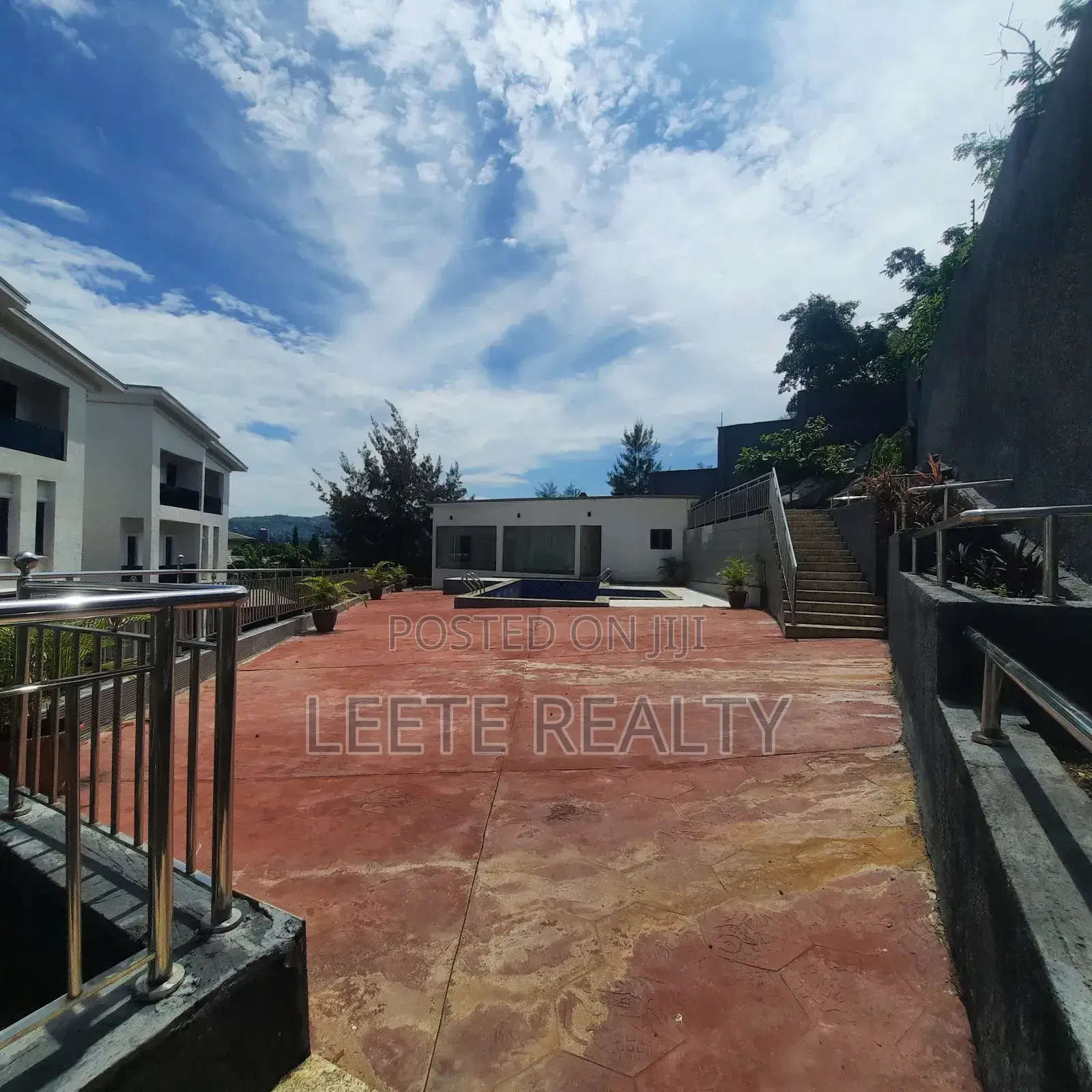 5bdrm Duplex in Maitama for sale in Maitama