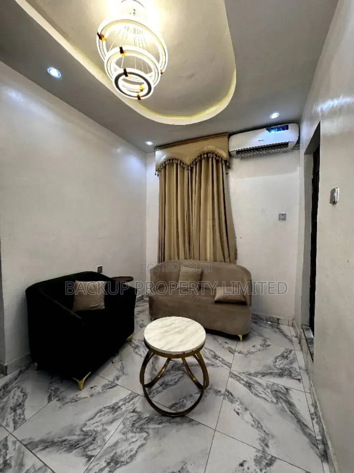A Stylish and Lovely 1bedroom Apartment in Fadeyi