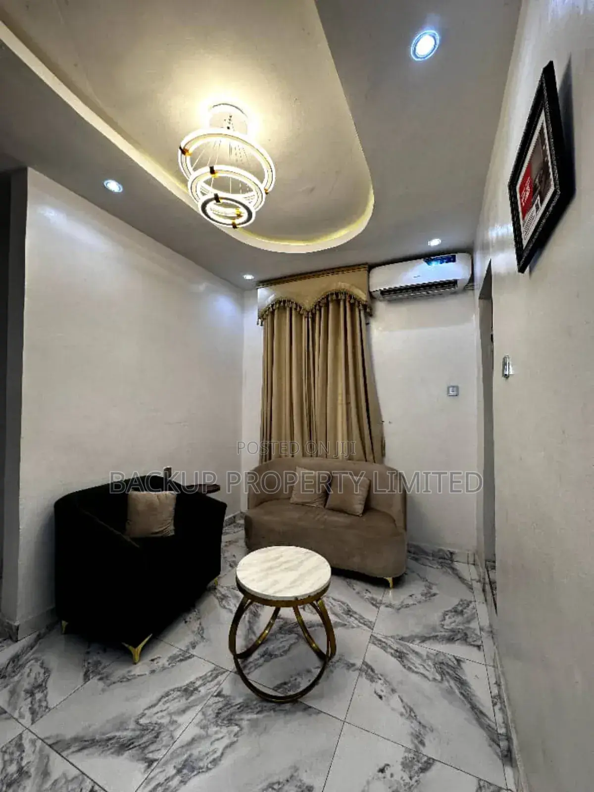 A Stylish and Lovely 1bedroom Apartment in Fadeyi